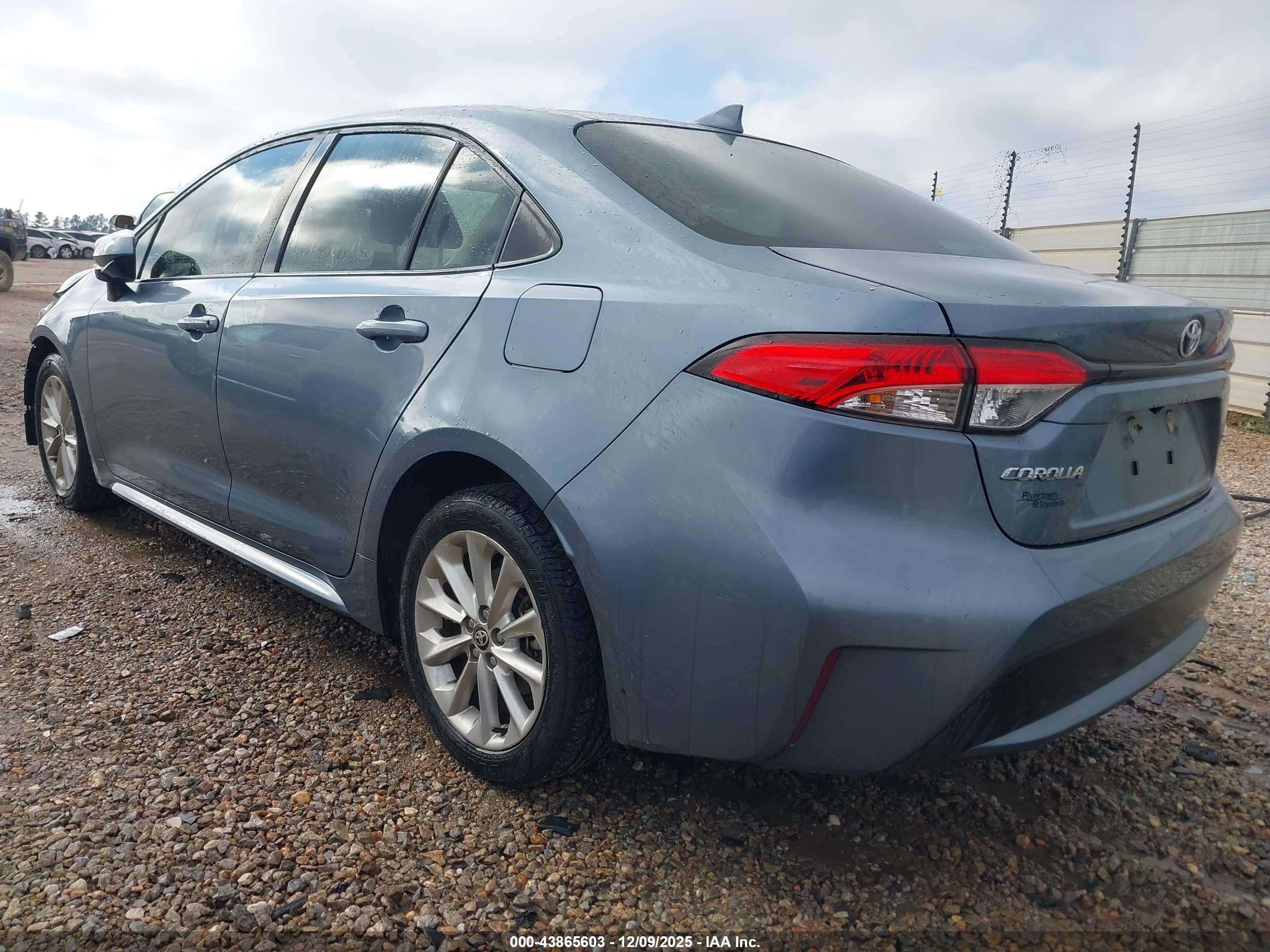 TOYOTA COROLLA image 3