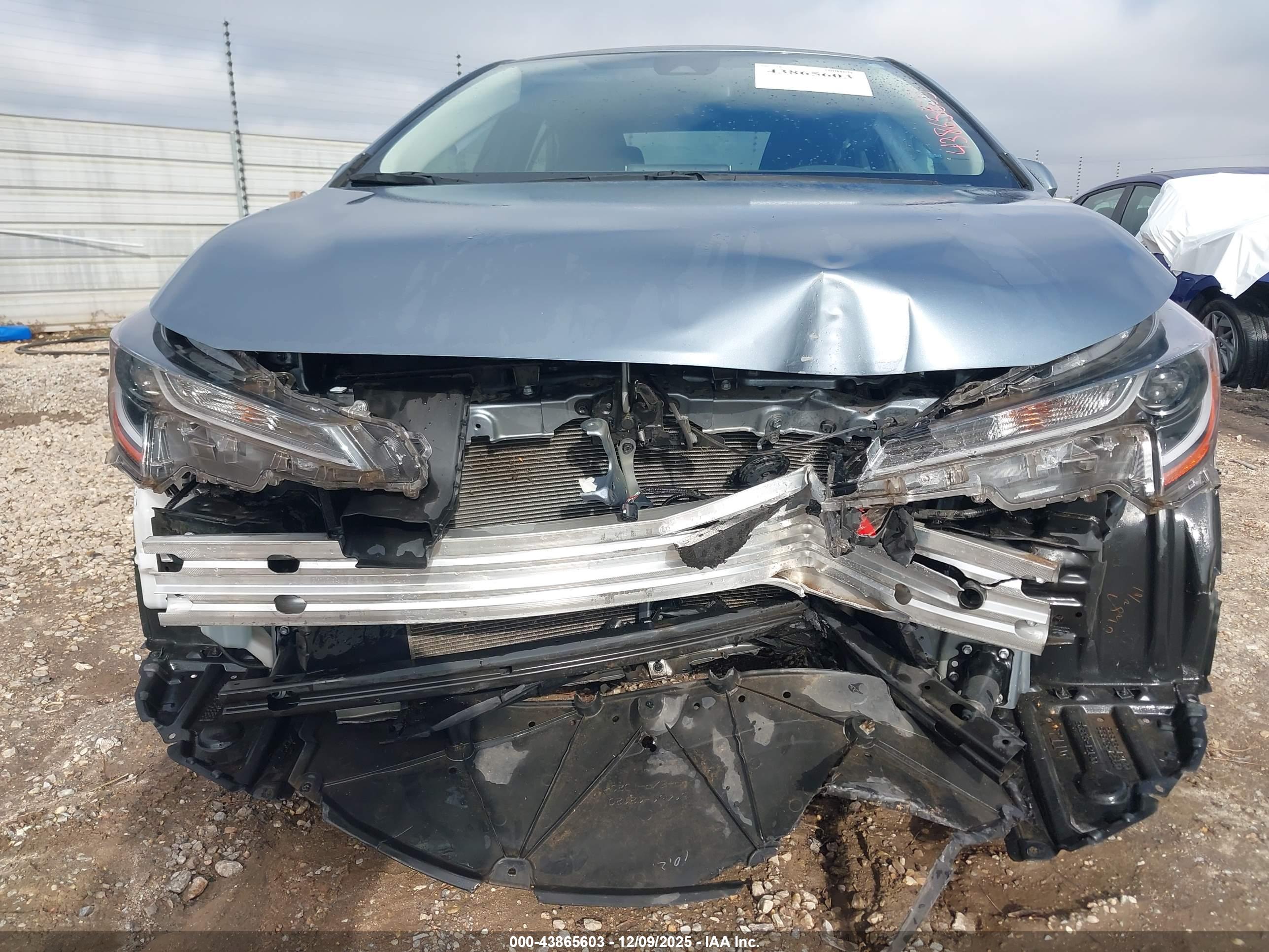 TOYOTA COROLLA image 6