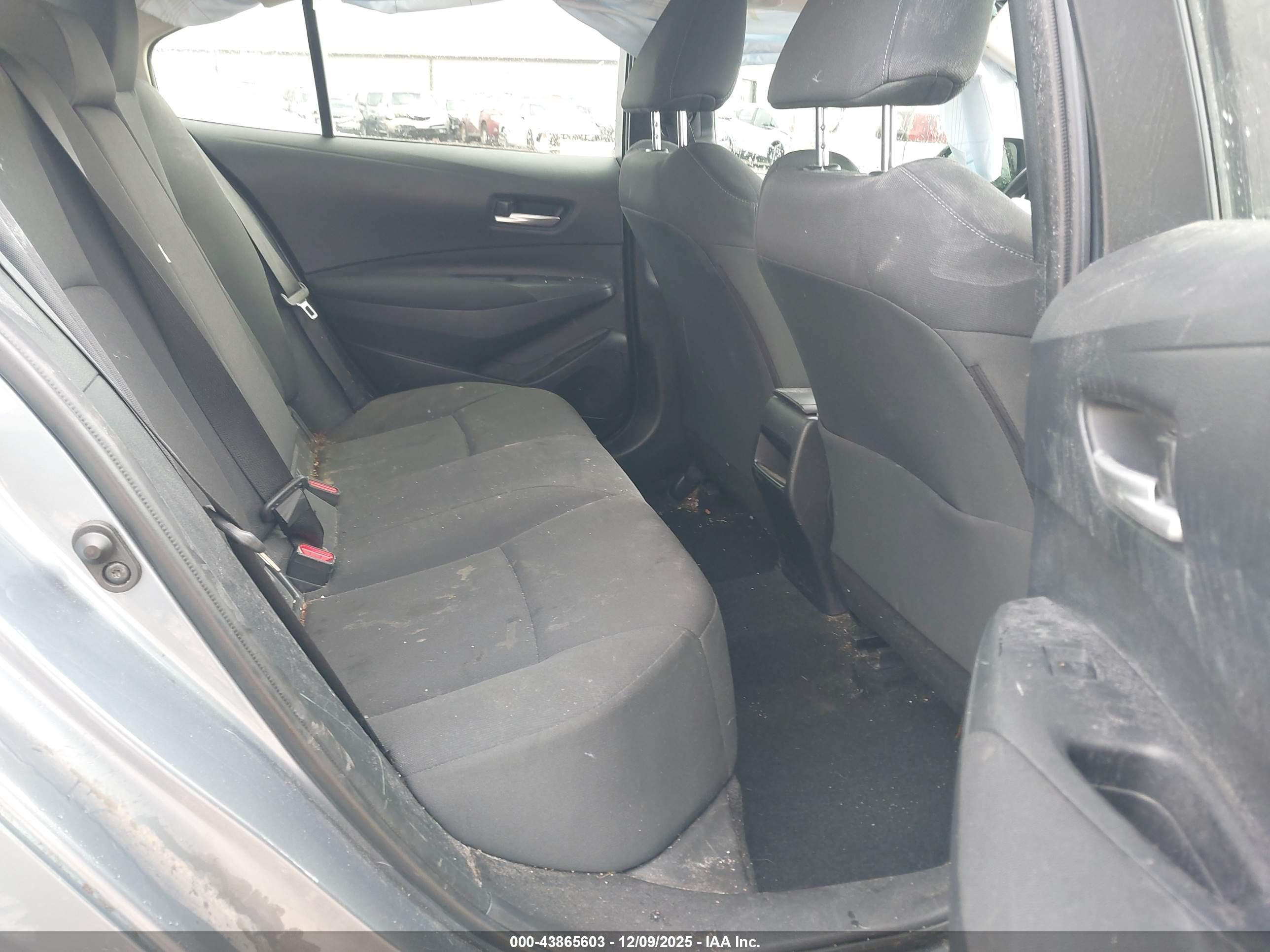 TOYOTA COROLLA image 8