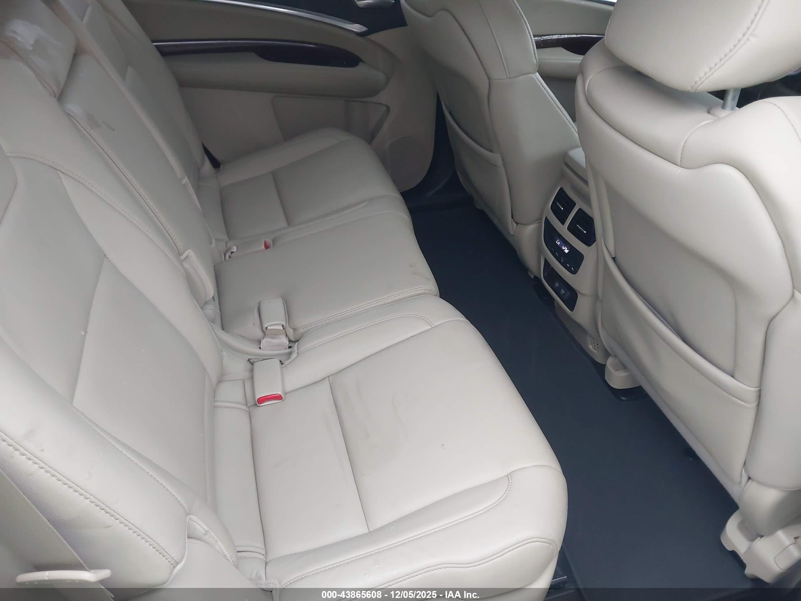 ACURA MDX image 8