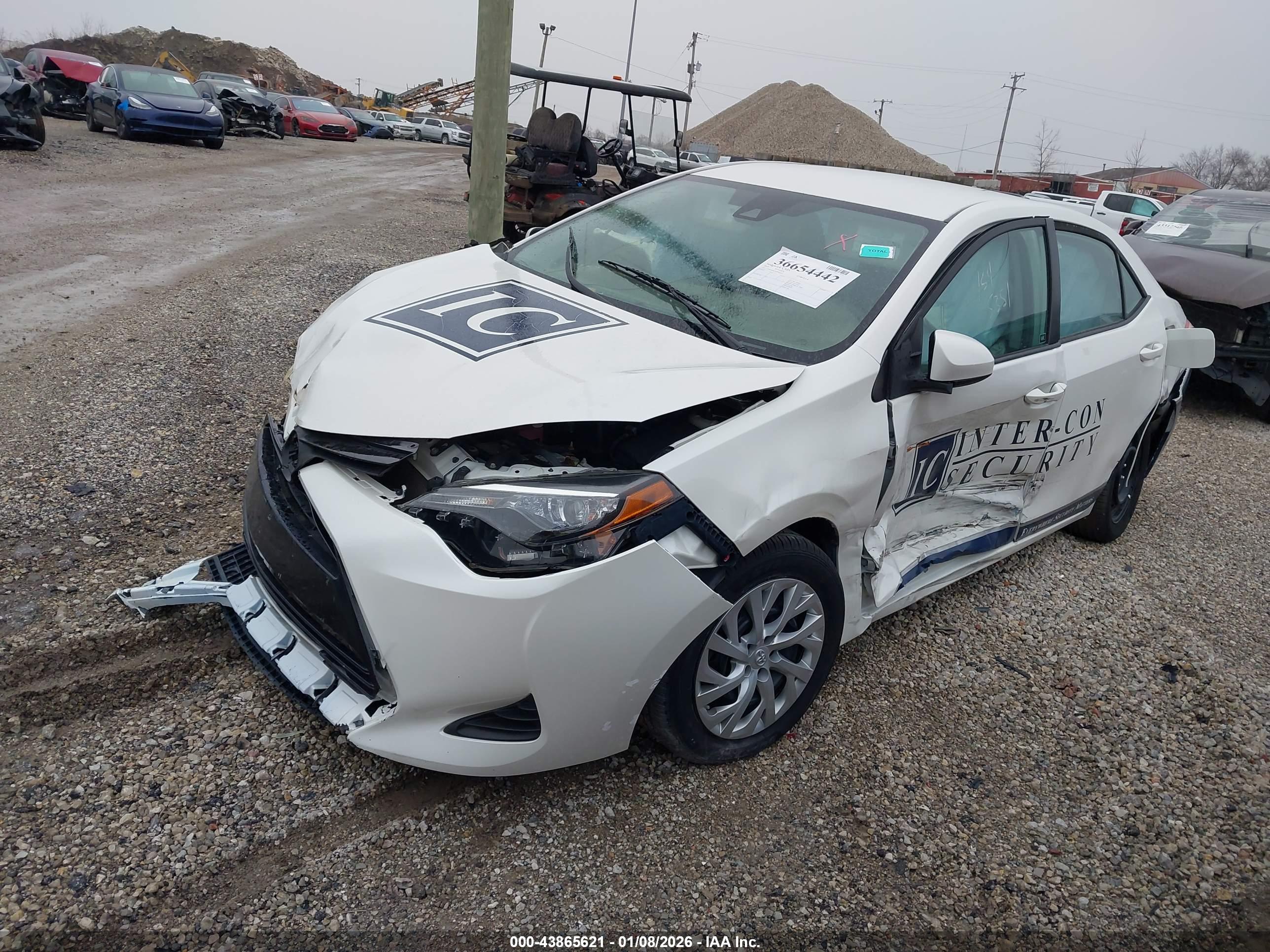 TOYOTA COROLLA image 2