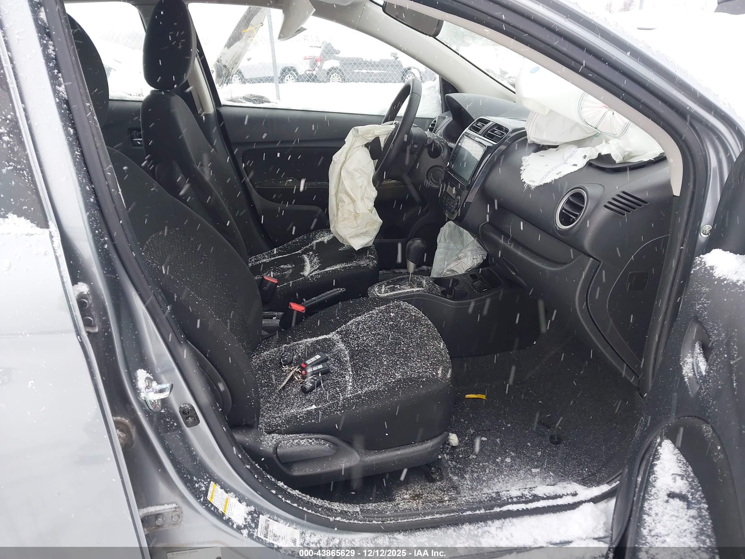 MITSUBISHI MIRAGE image 5