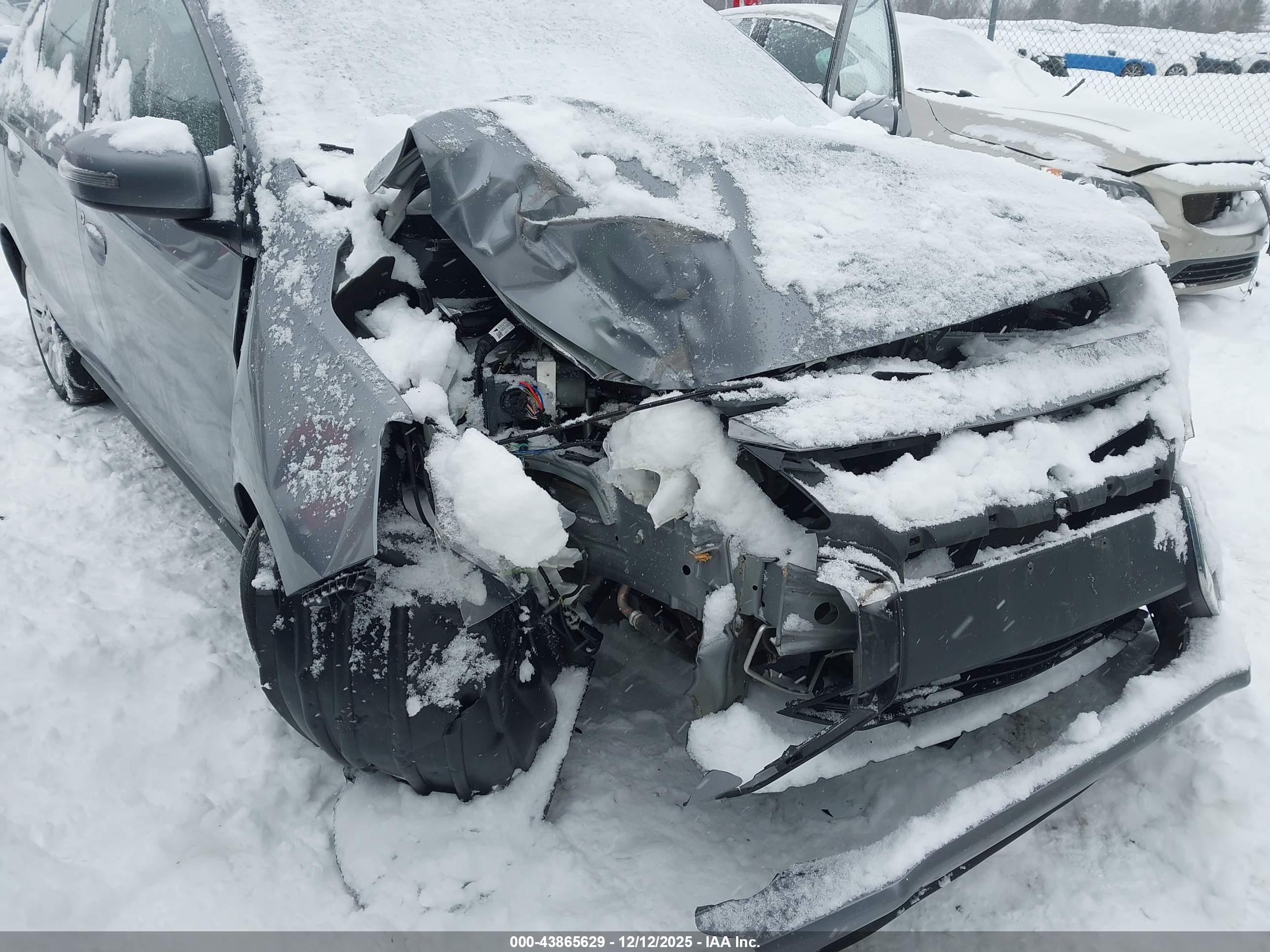 MITSUBISHI MIRAGE image 6