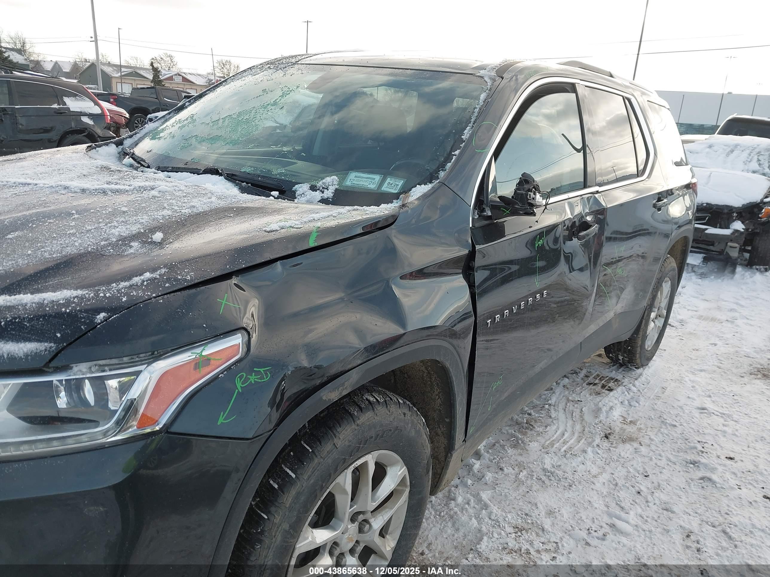 CHEVROLET TRAVERSE image 6