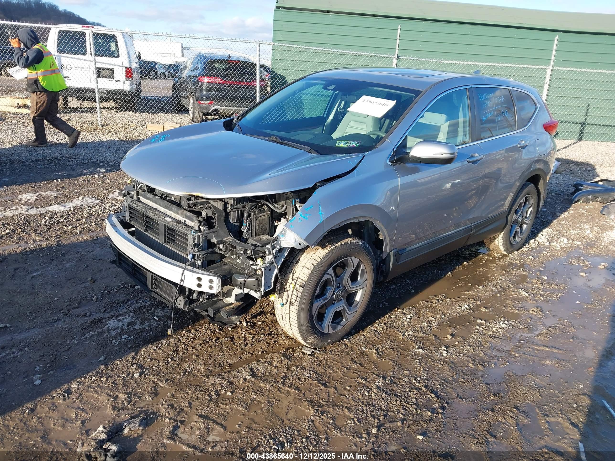 HONDA CR-V image 2