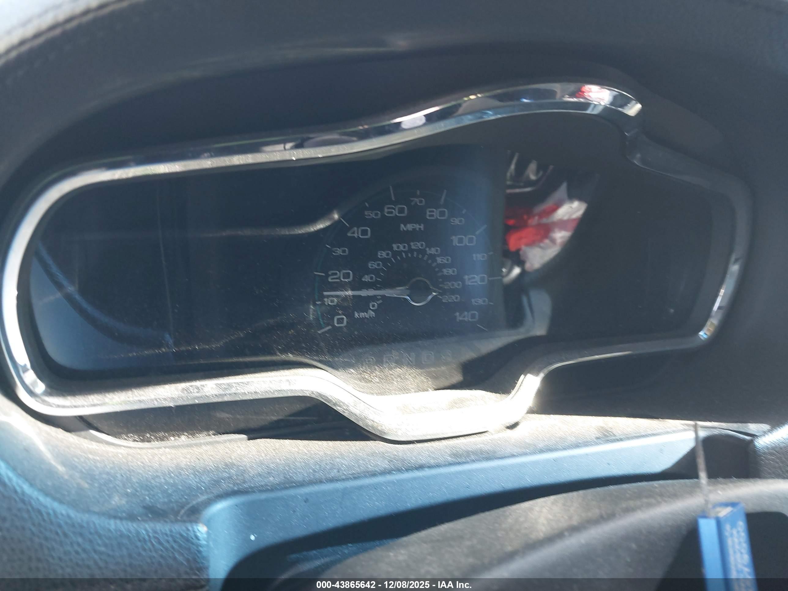 LINCOLN MKT image 7