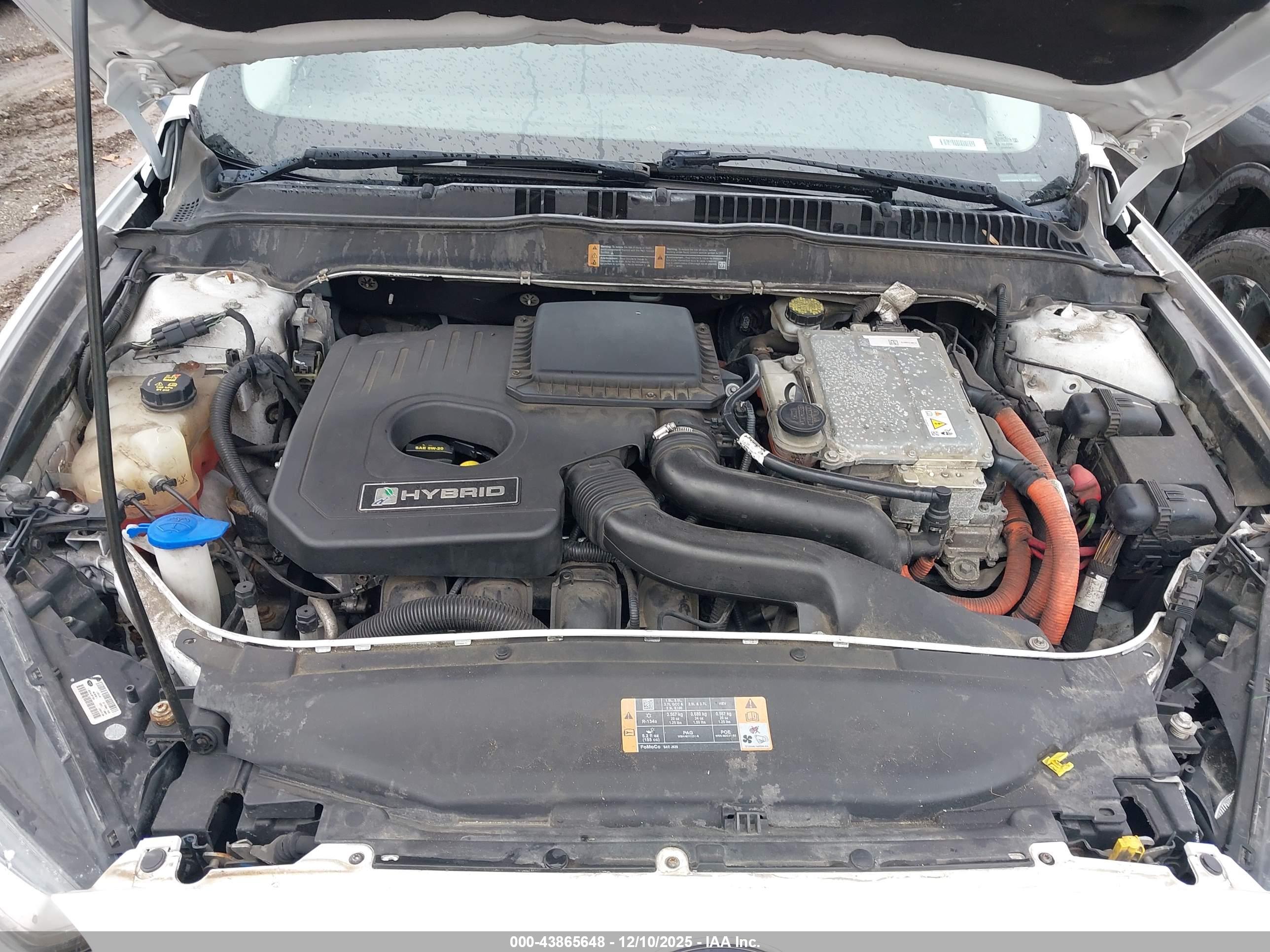 FORD FUSION image 10