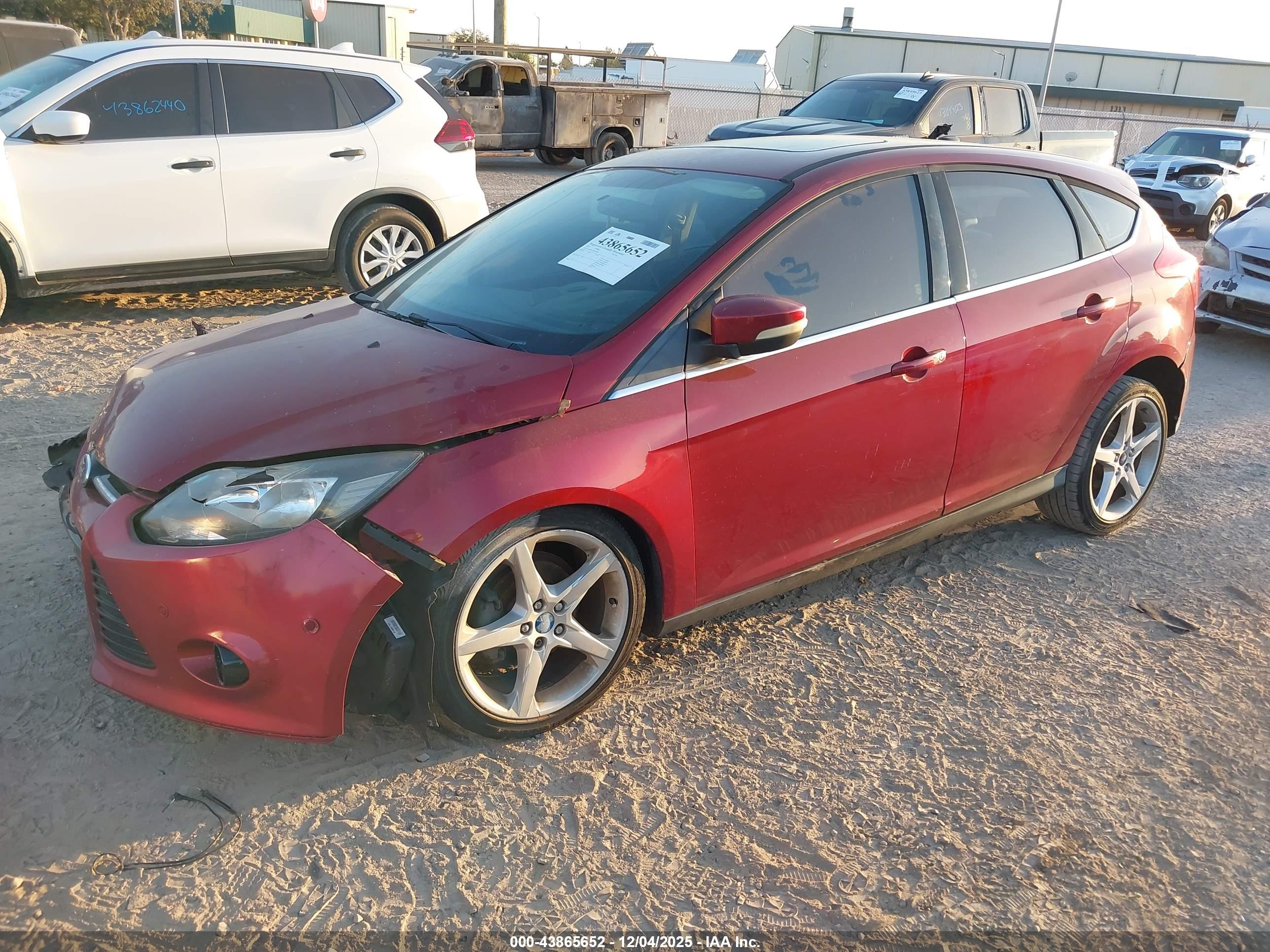 FORD FOCUS image 2