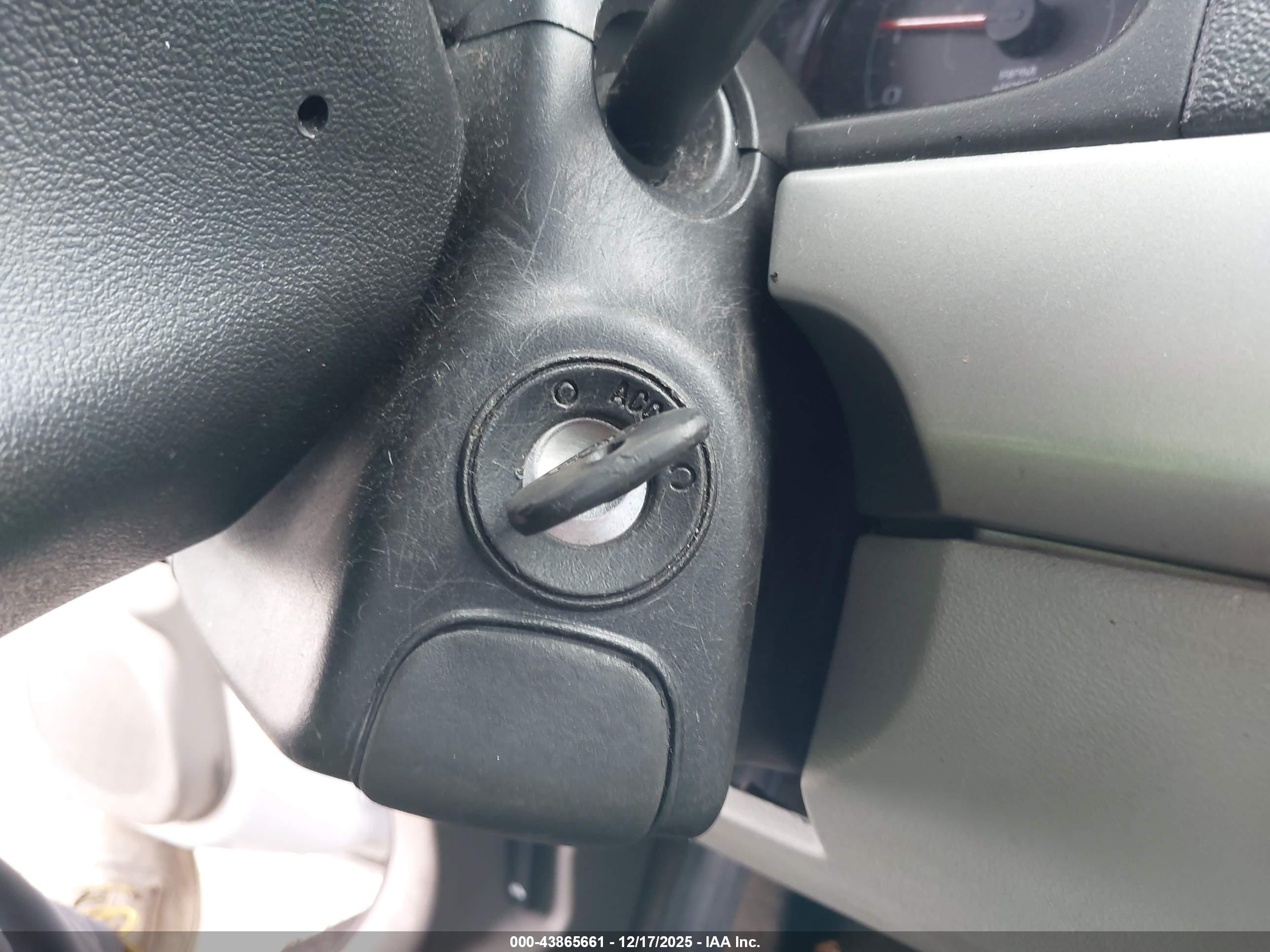 CHEVROLET COBALT image 11