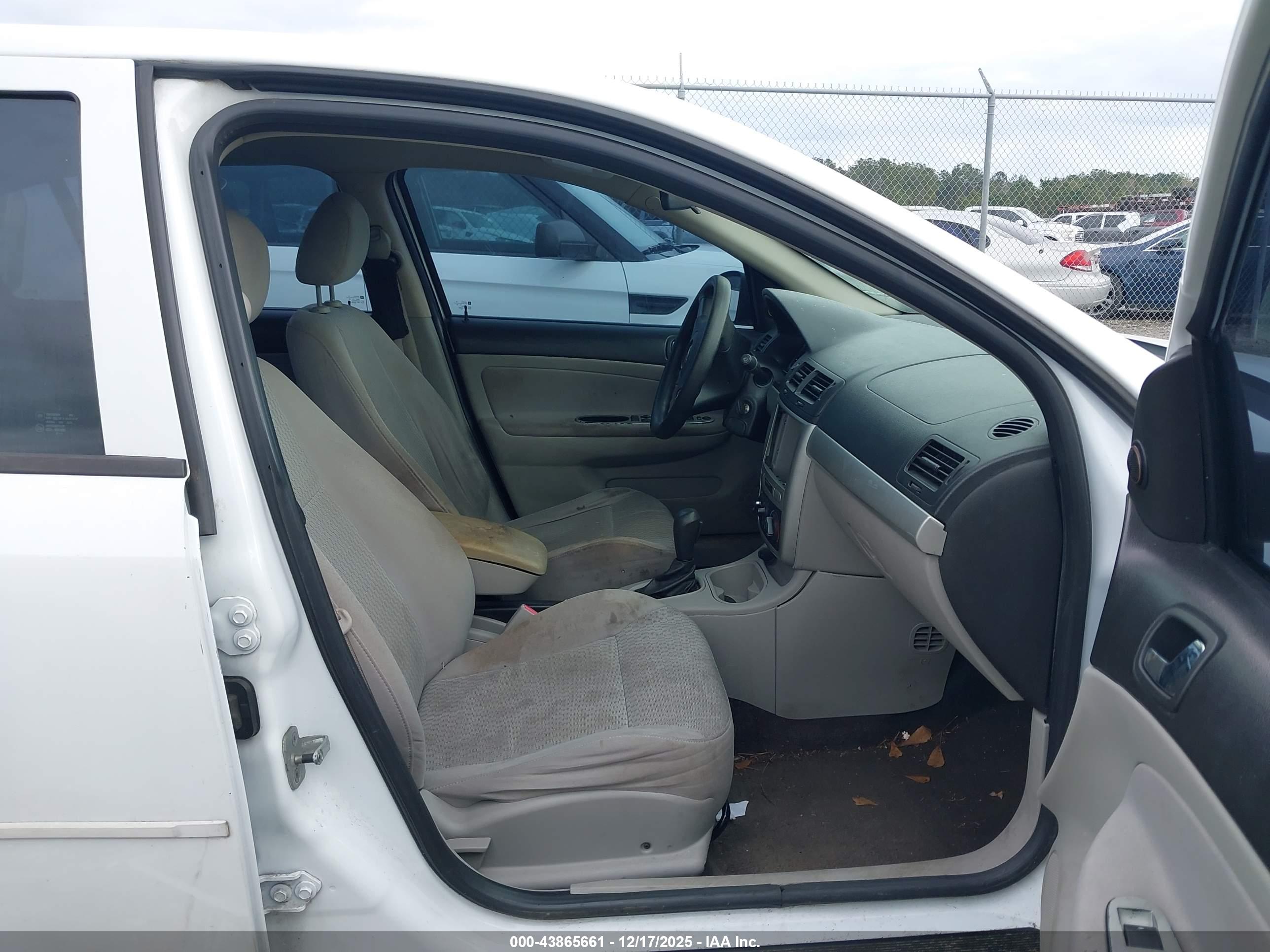 CHEVROLET COBALT image 5