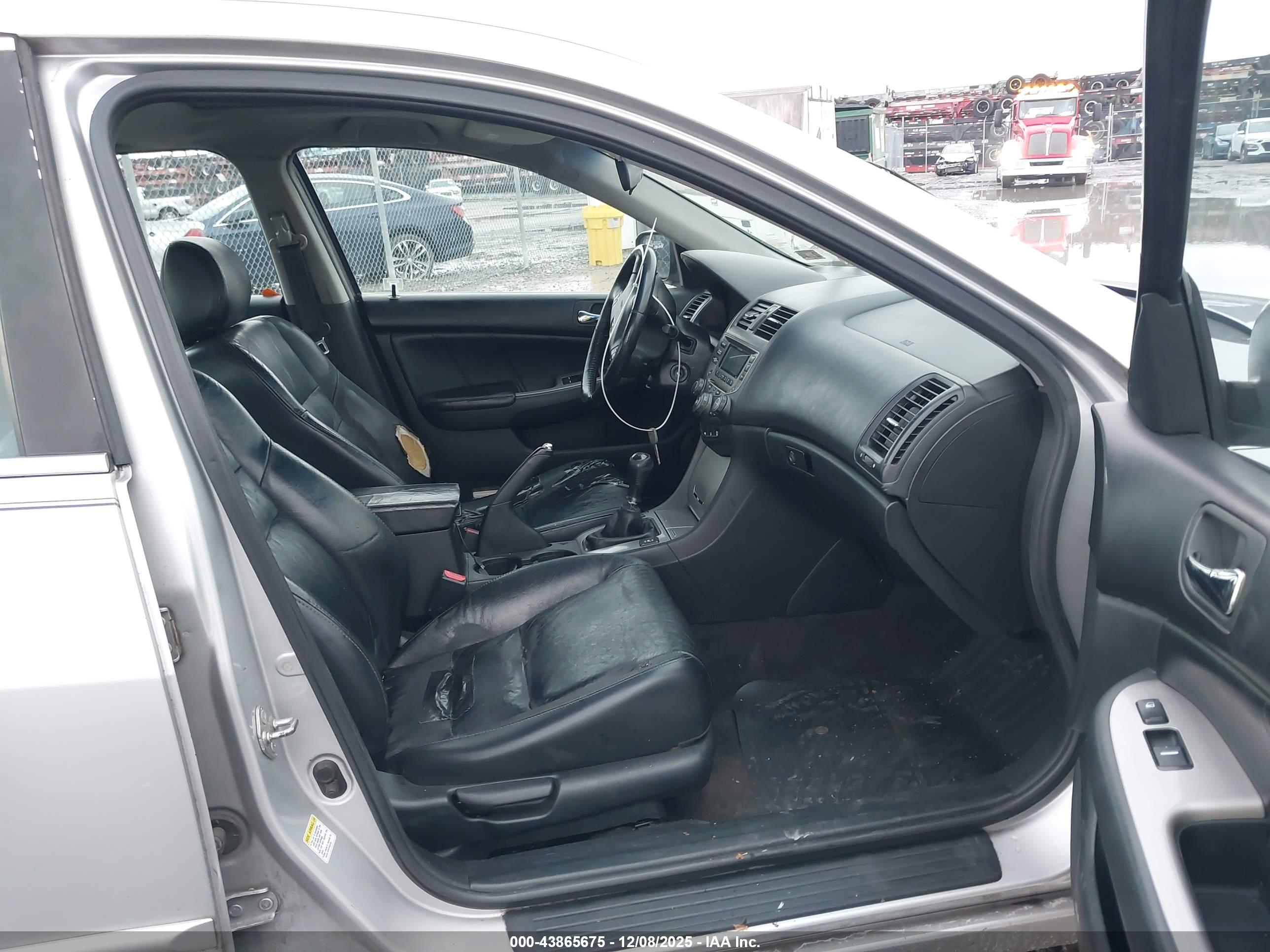 HONDA ACCORD image 5