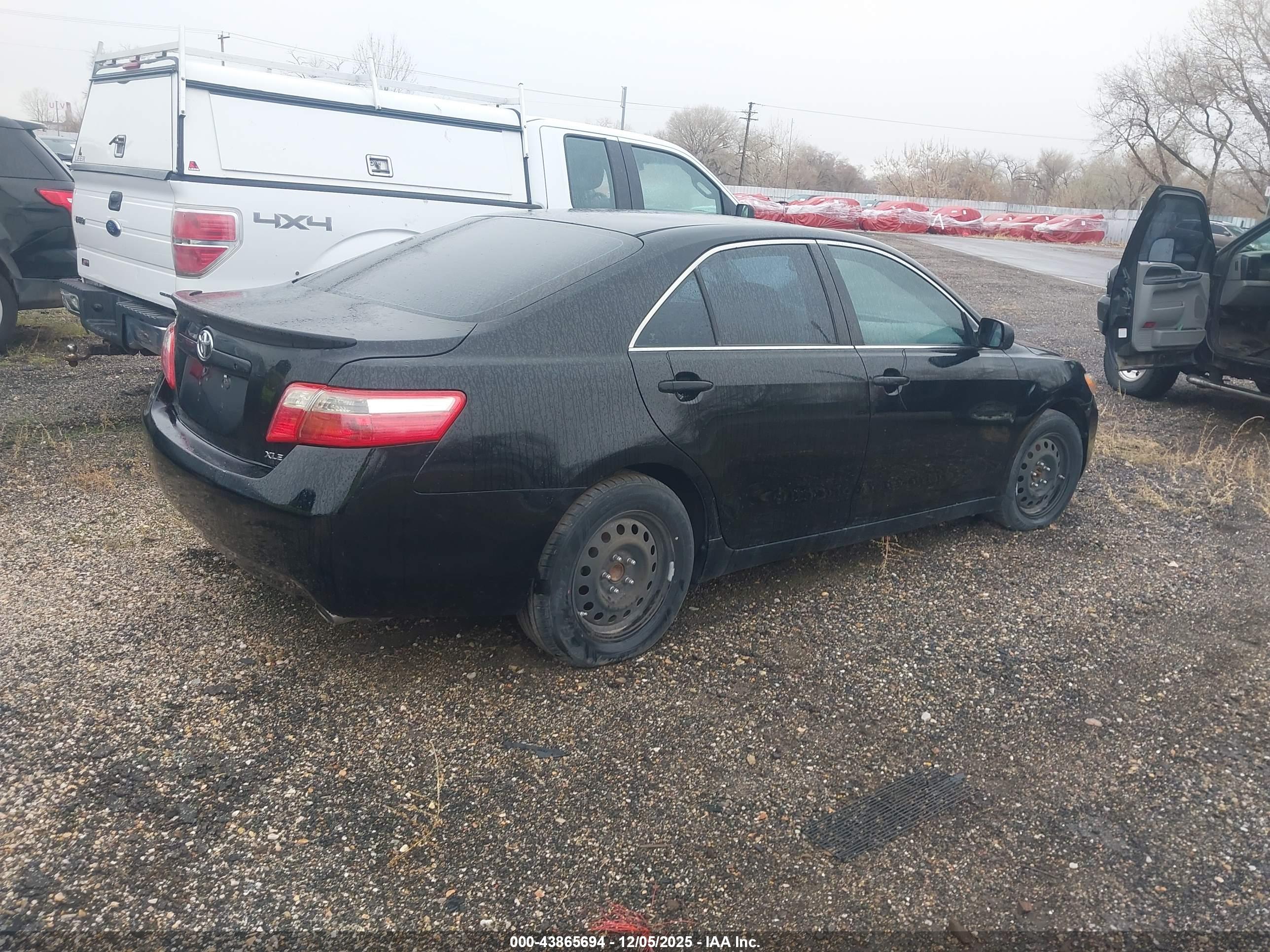 TOYOTA CAMRY image 4
