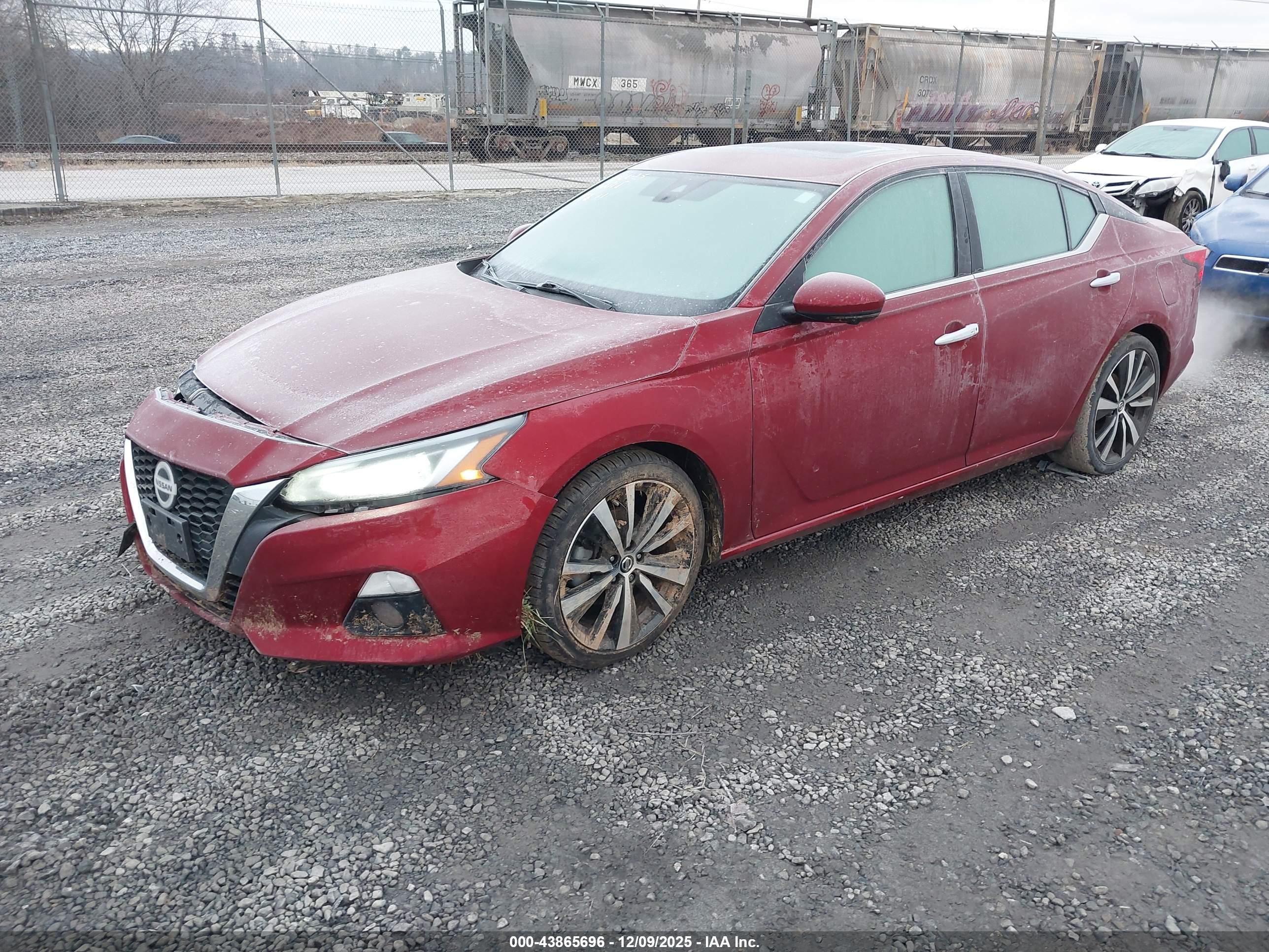 NISSAN ALTIMA image 2