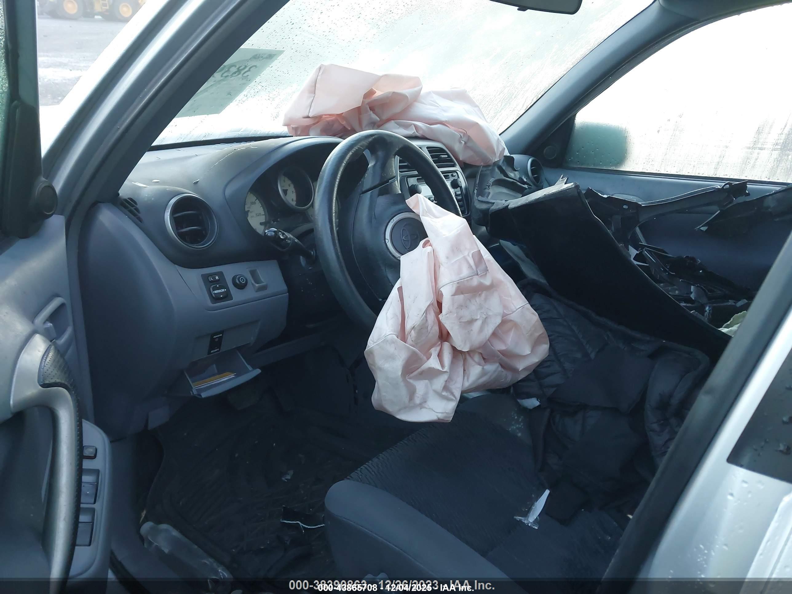 TOYOTA RAV4 image 5