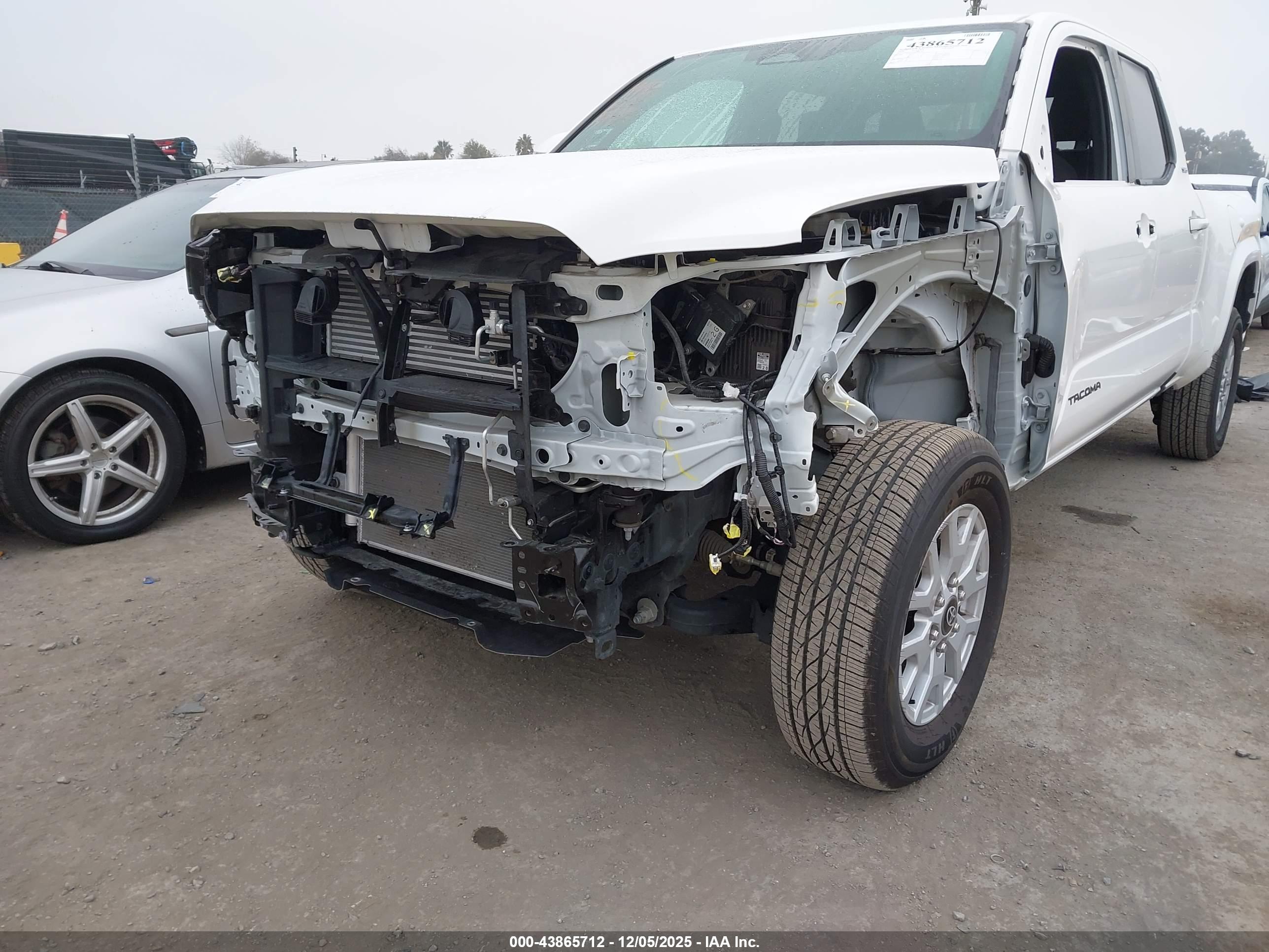 TOYOTA TACOMA image 6