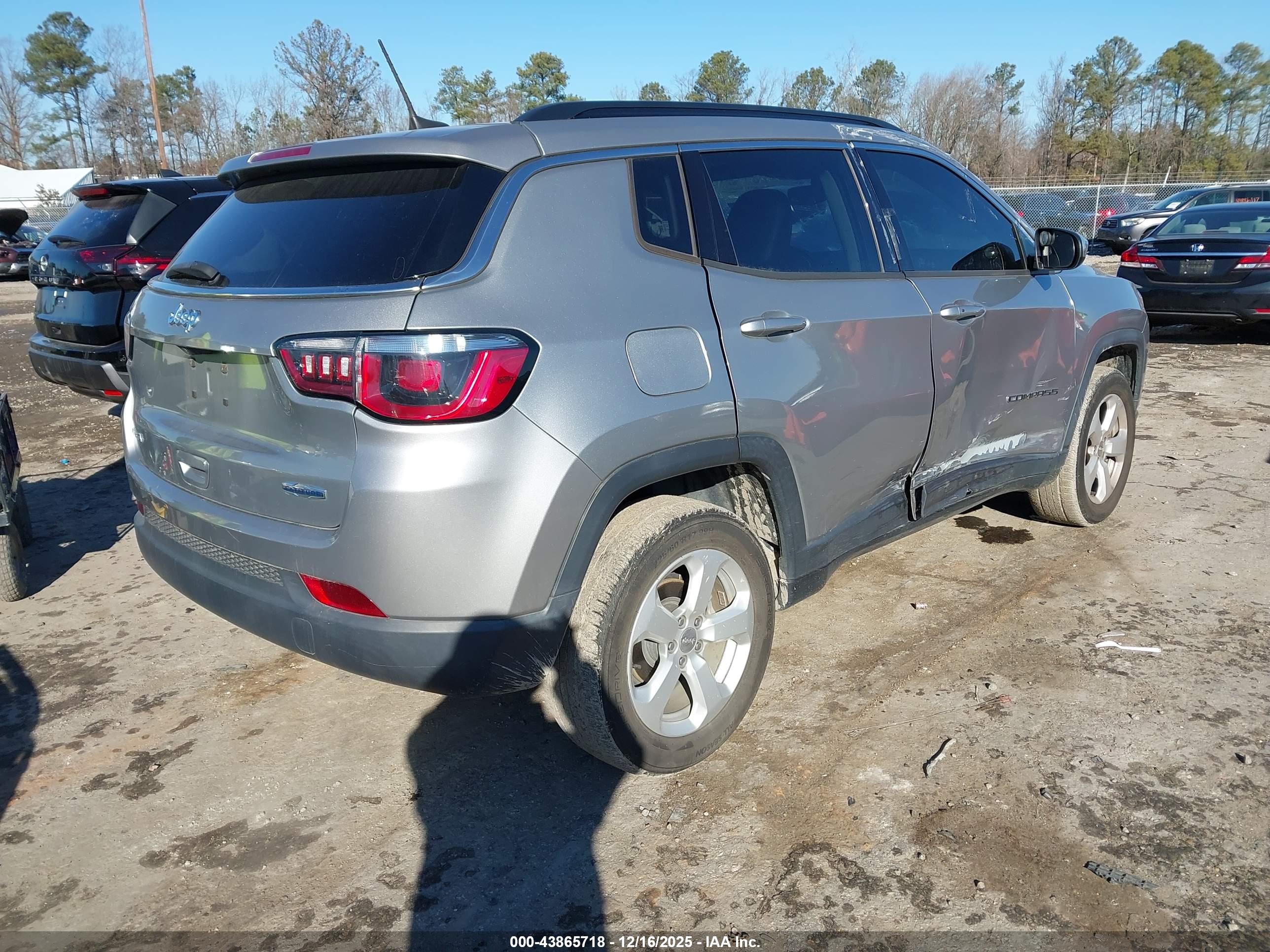 JEEP COMPASS image 4