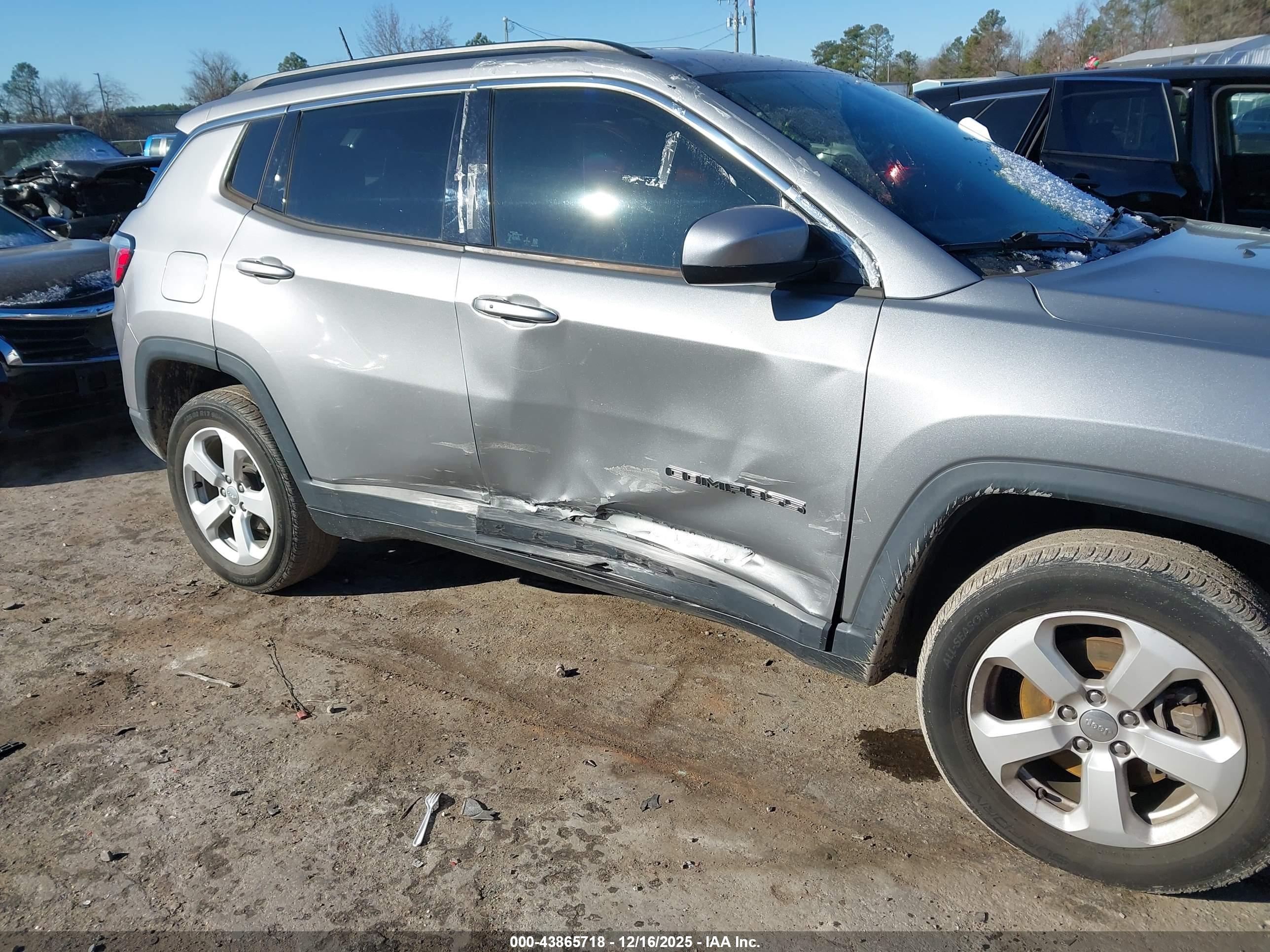 JEEP COMPASS image 6