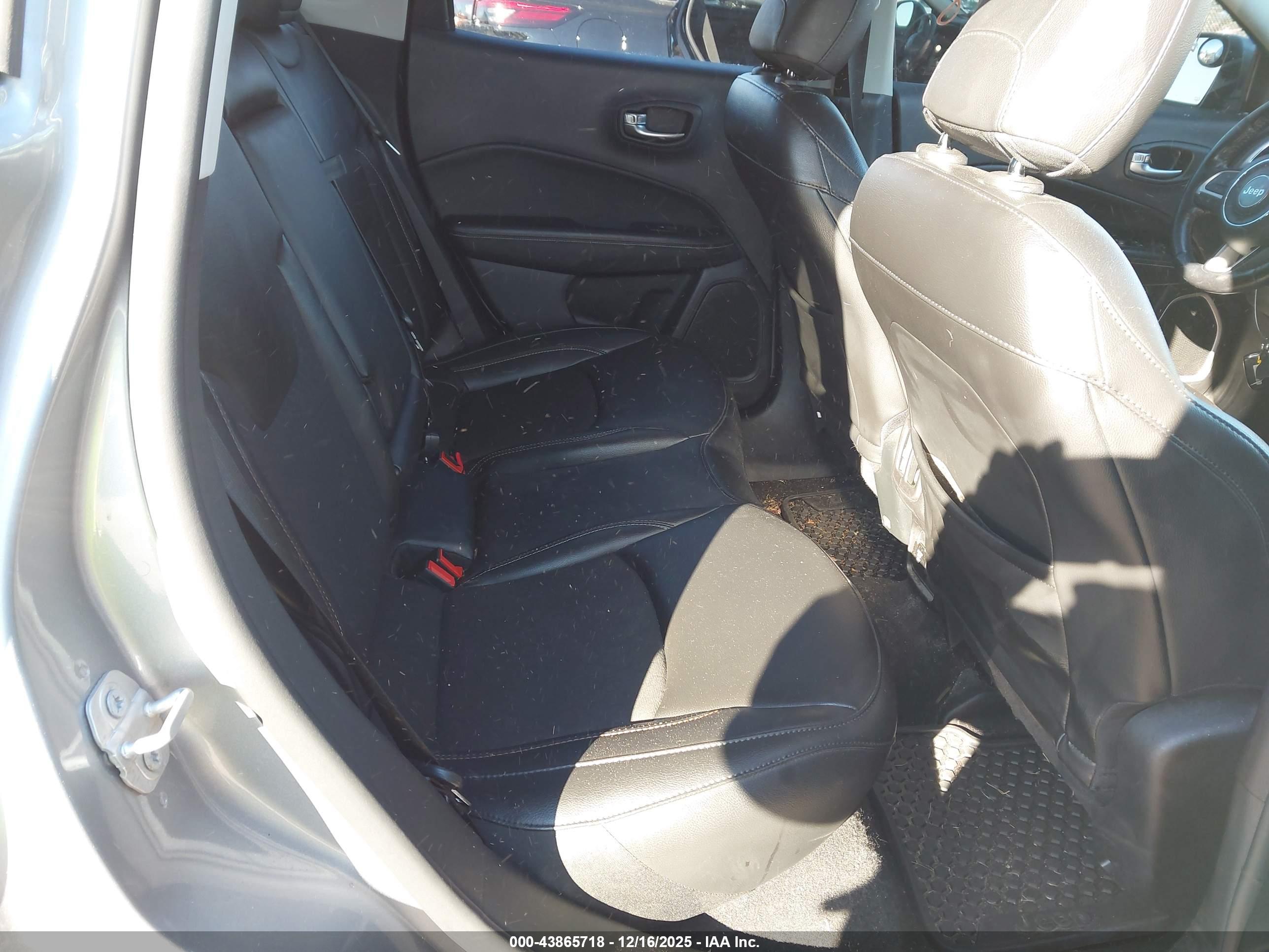 JEEP COMPASS image 8