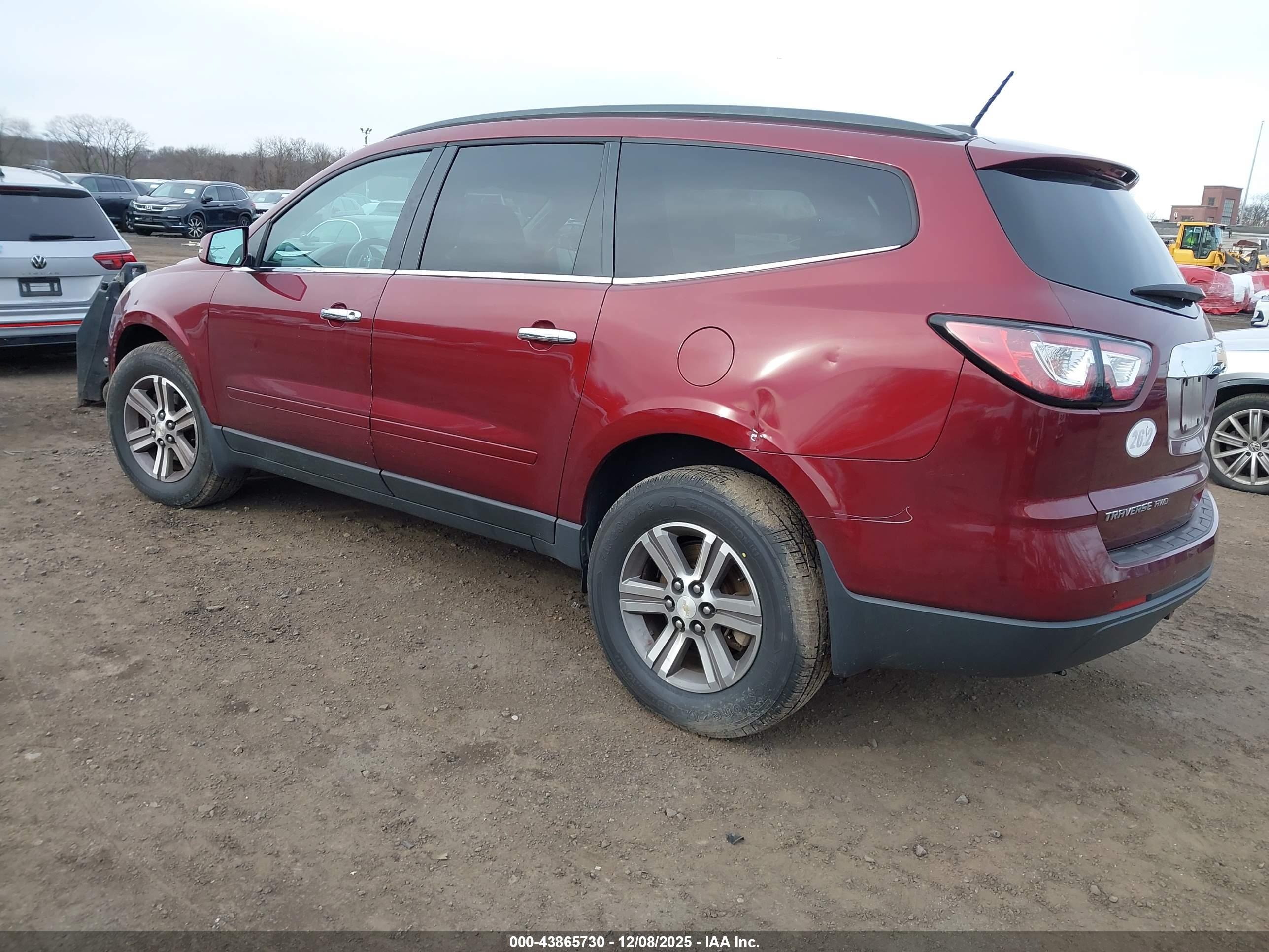 CHEVROLET TRAVERSE image 3