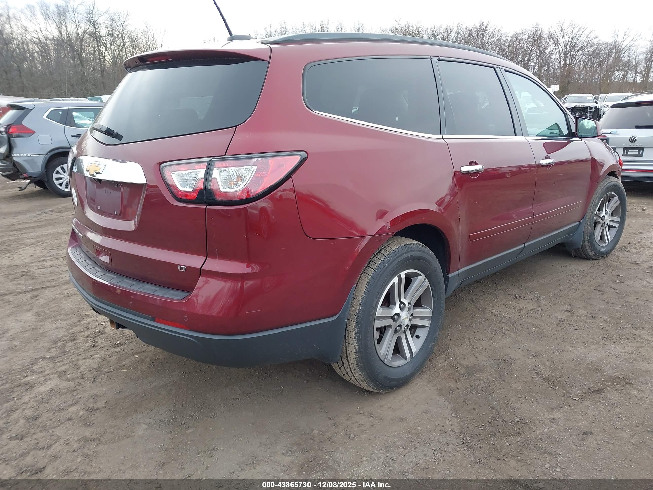 CHEVROLET TRAVERSE image 4