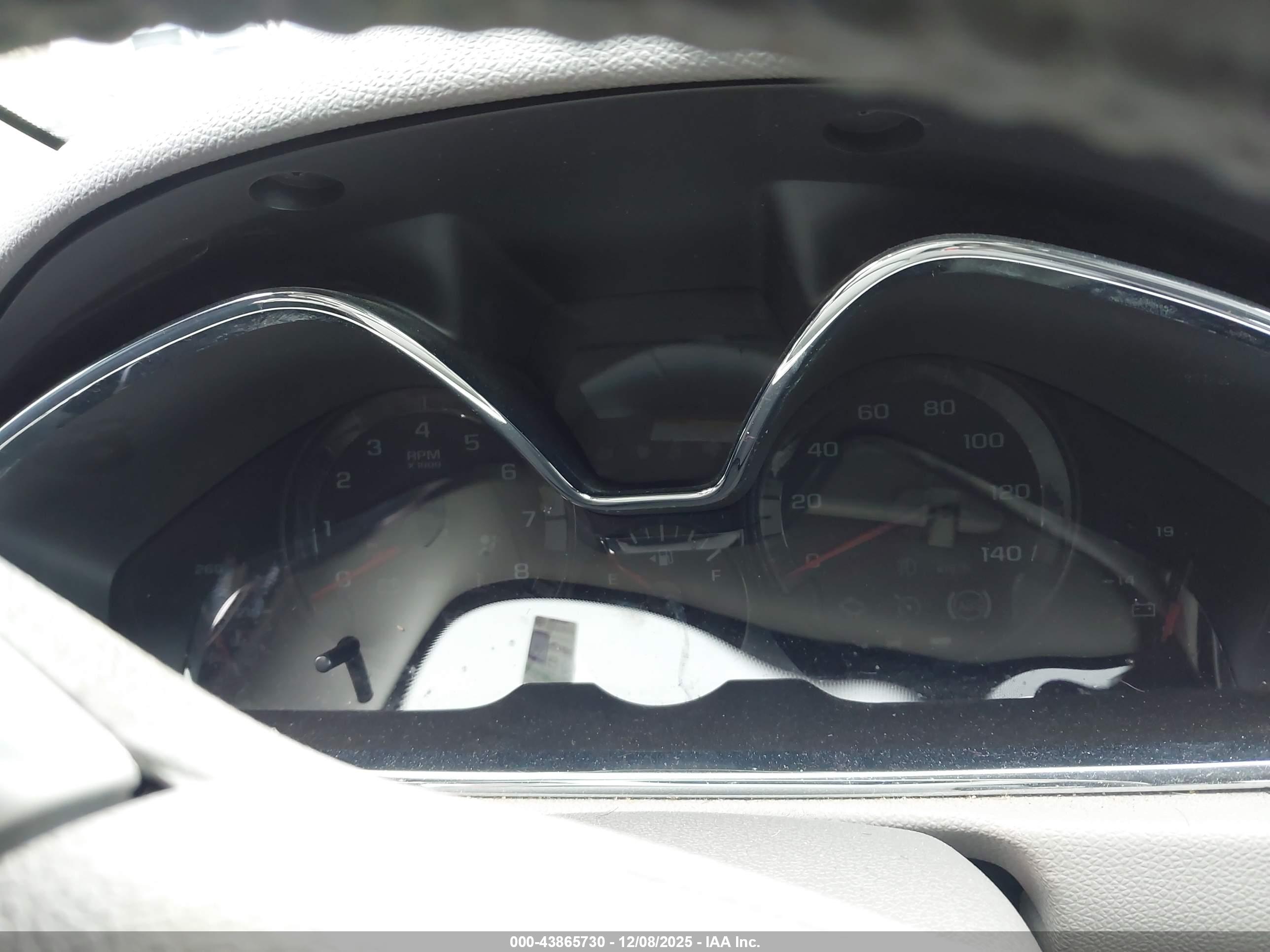 CHEVROLET TRAVERSE image 7