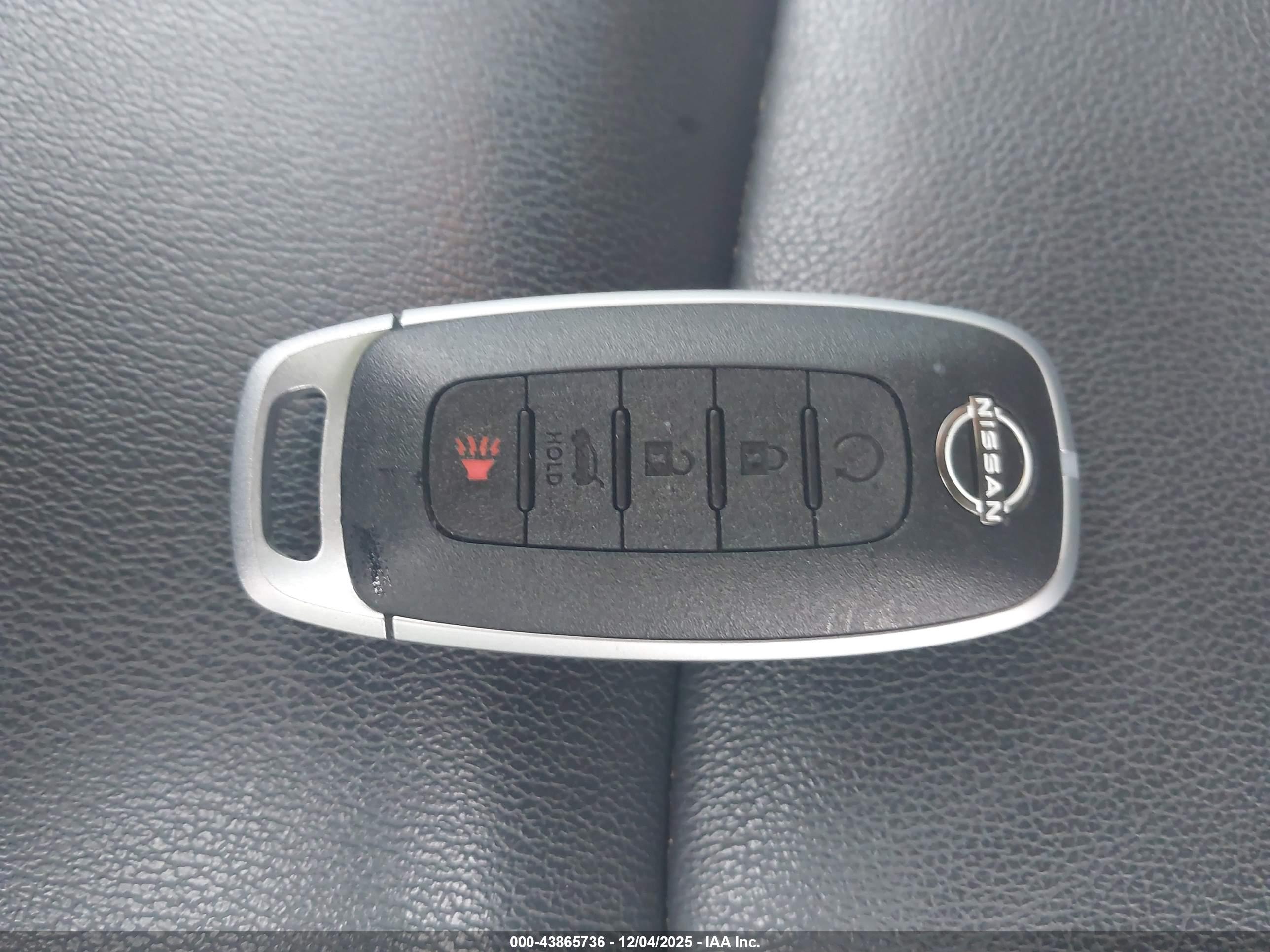 NISSAN PATHFINDER image 11