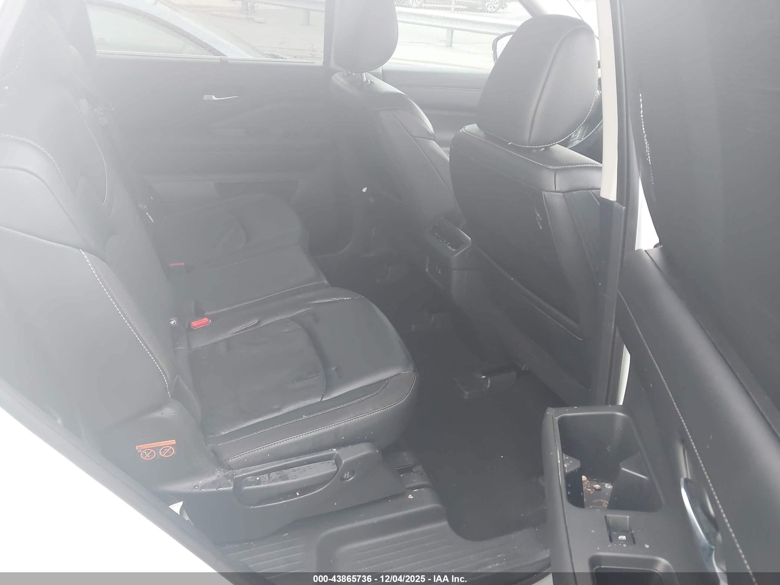 NISSAN PATHFINDER image 8