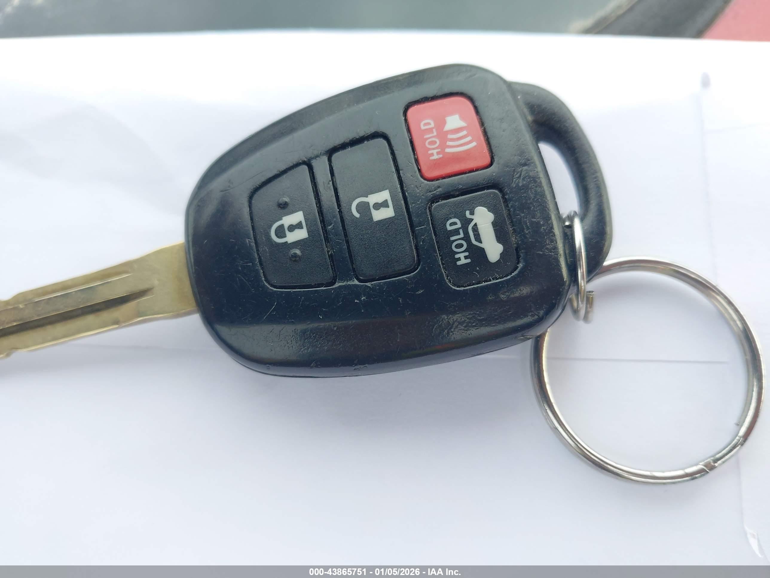 TOYOTA CAMRY image 11