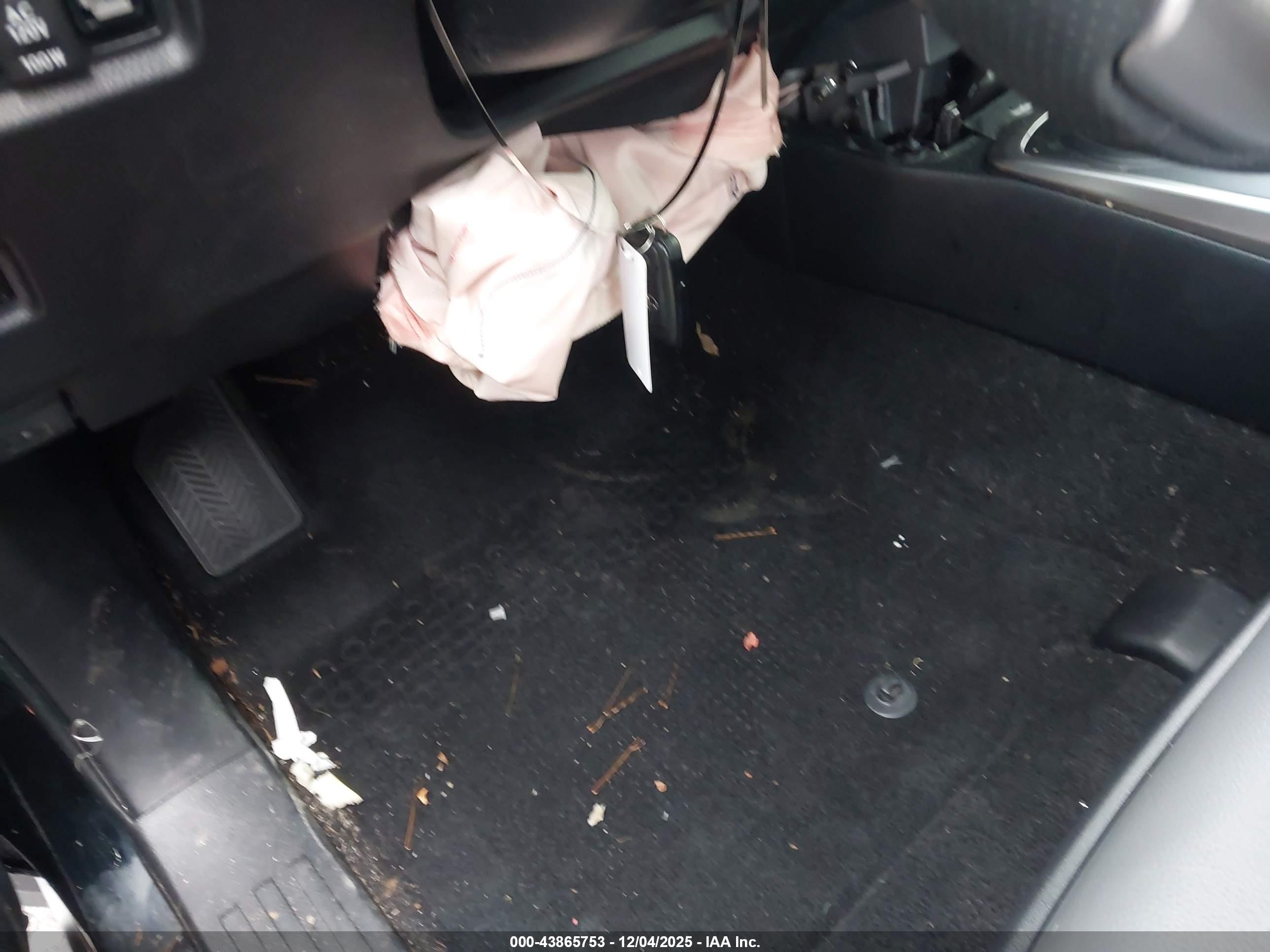 TOYOTA 4RUNNER image 11
