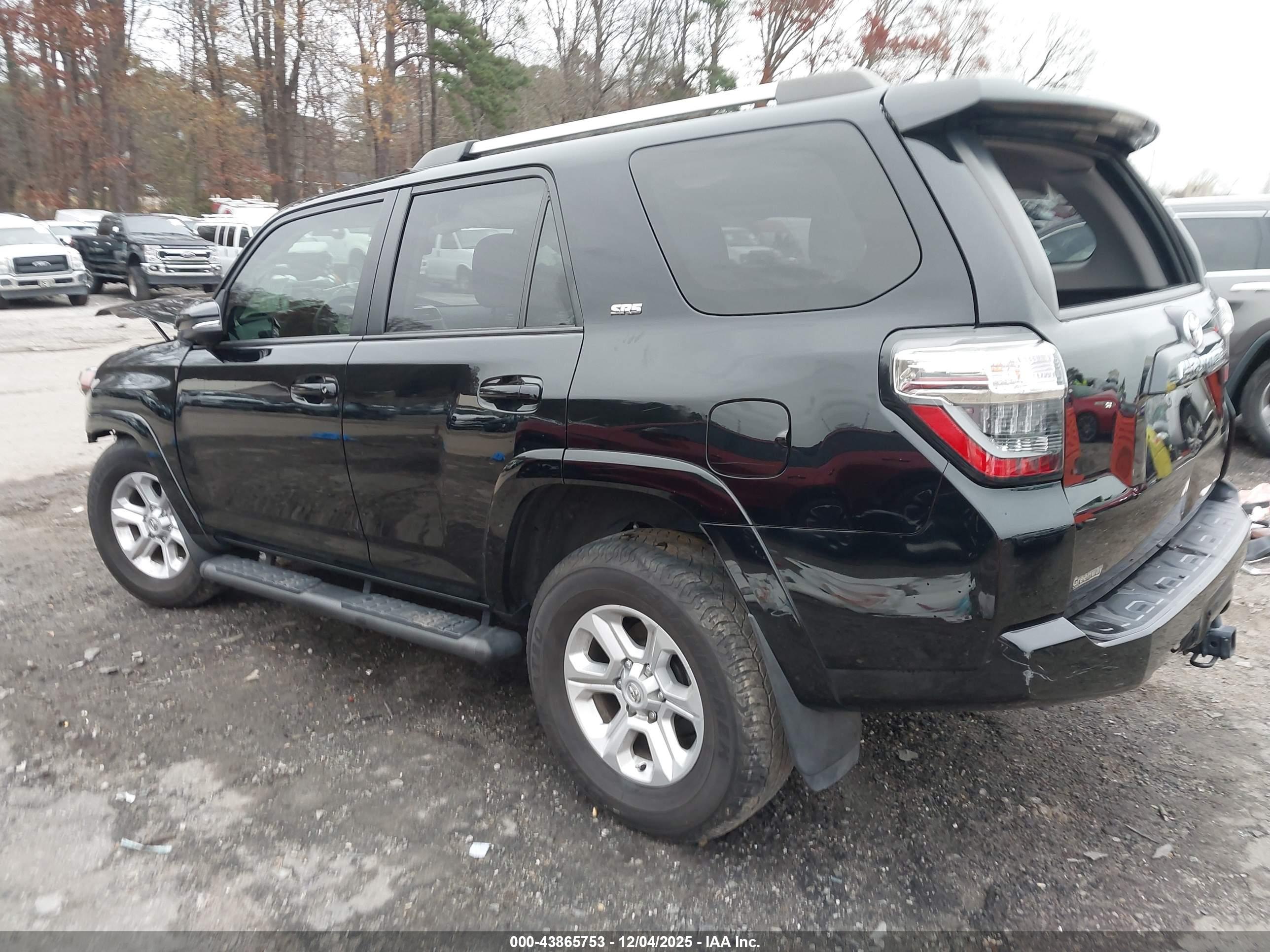 TOYOTA 4RUNNER image 3