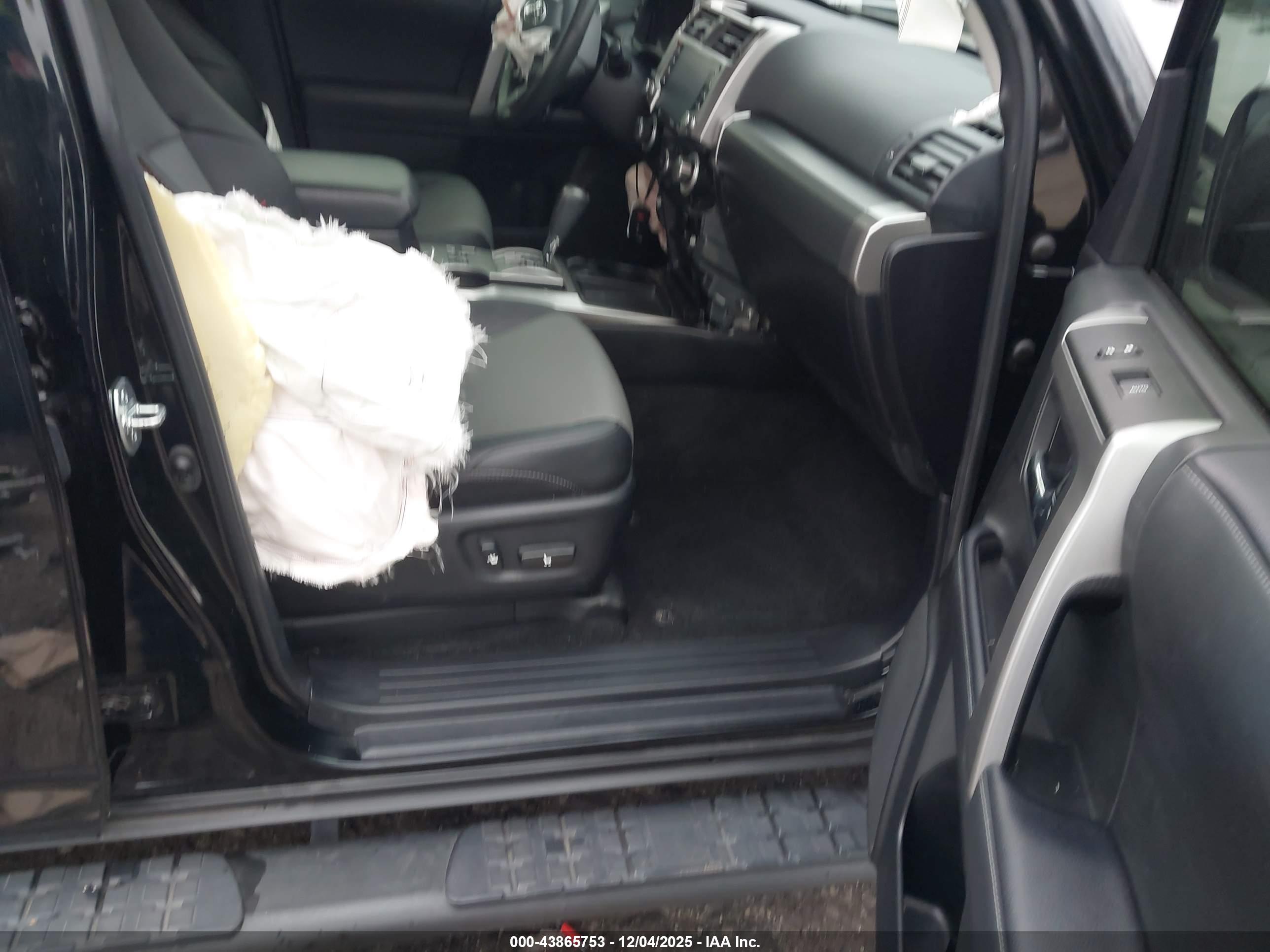 TOYOTA 4RUNNER image 5