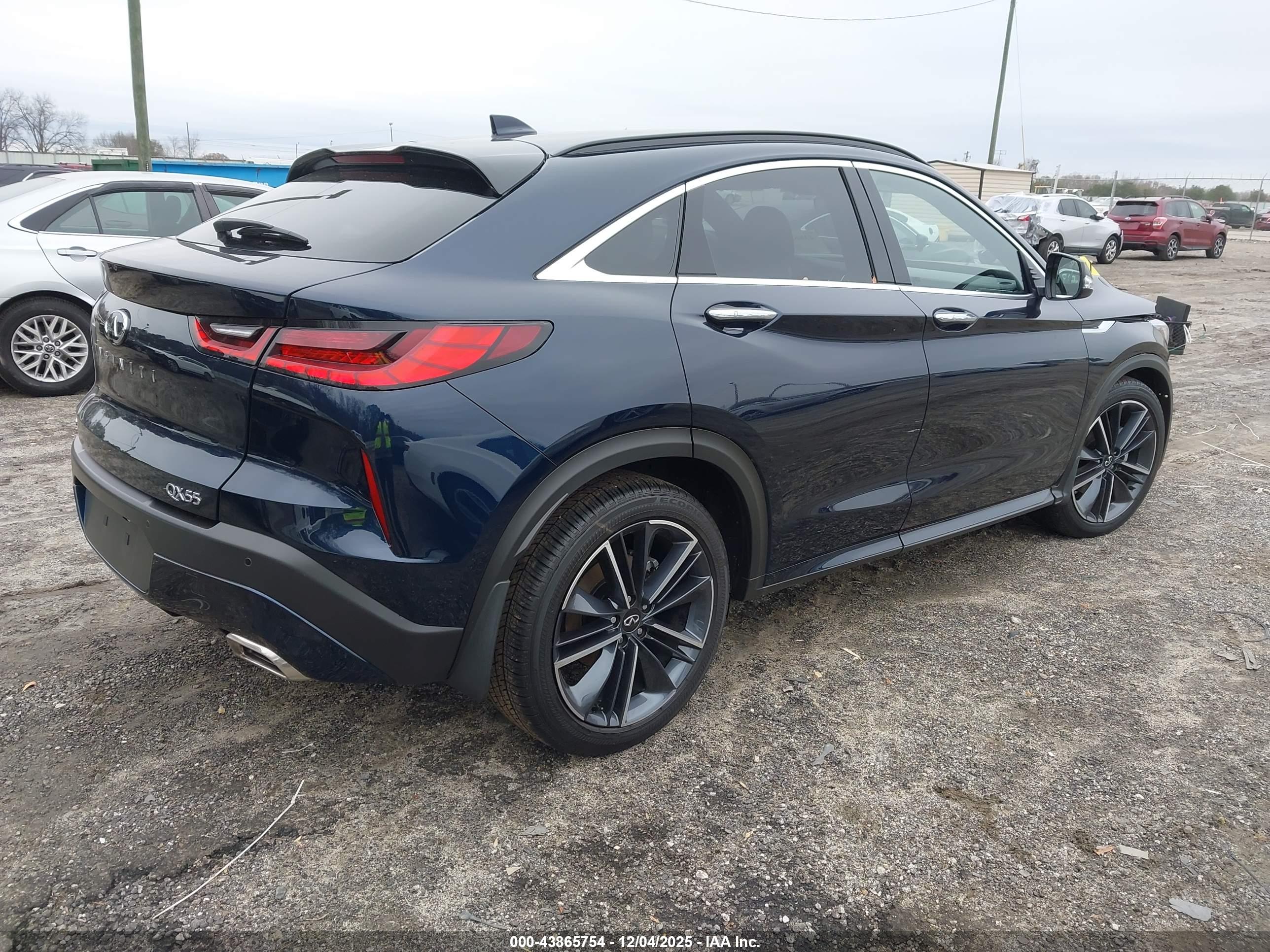 INFINITI QX55 image 4