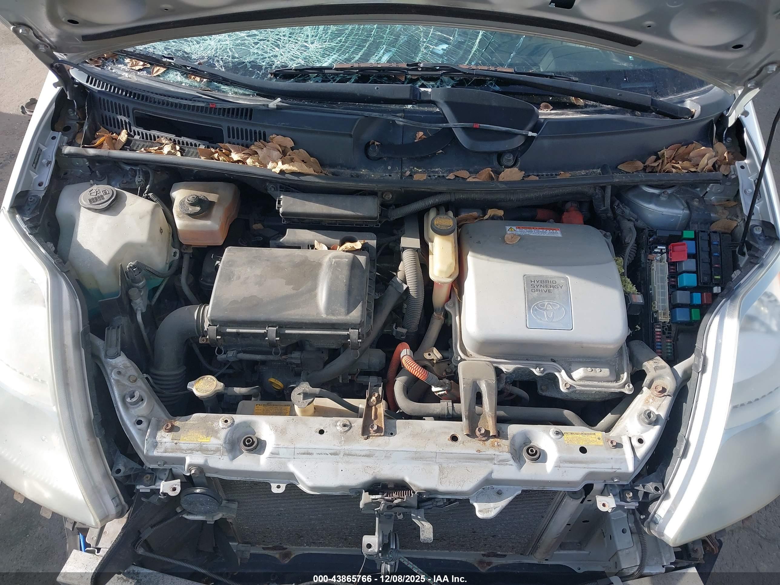 TOYOTA PRIUS image 10