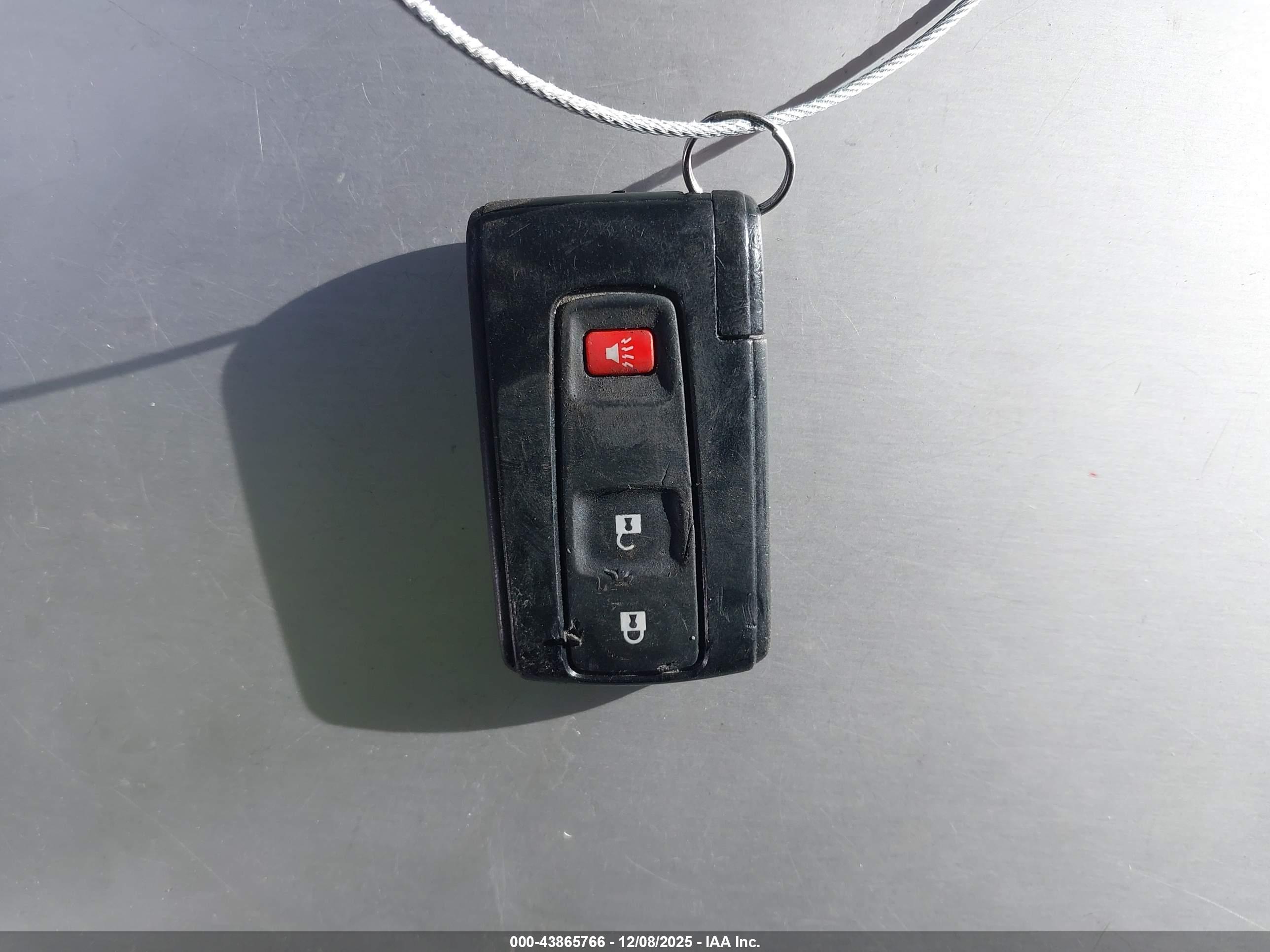TOYOTA PRIUS image 11