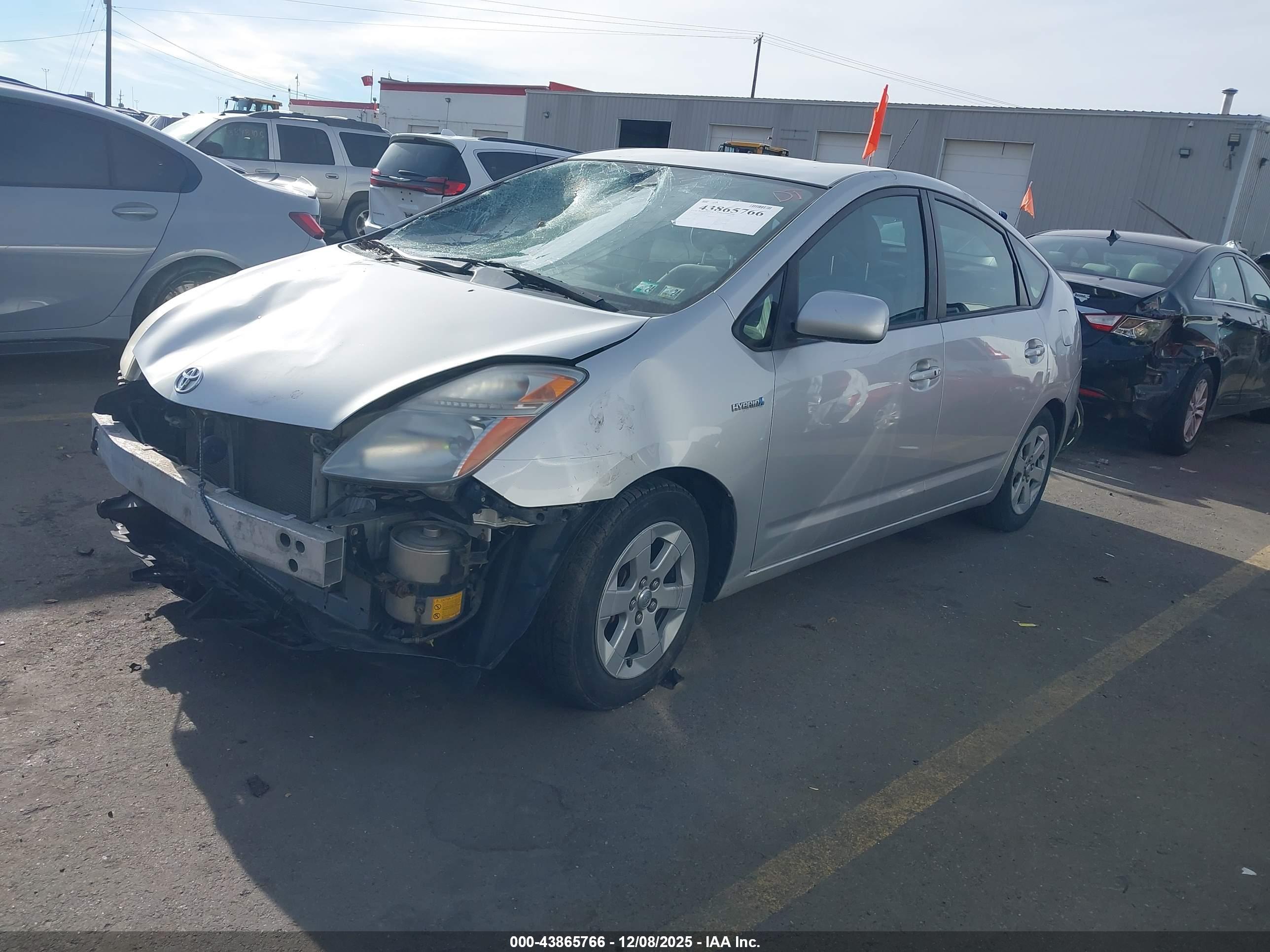TOYOTA PRIUS image 2