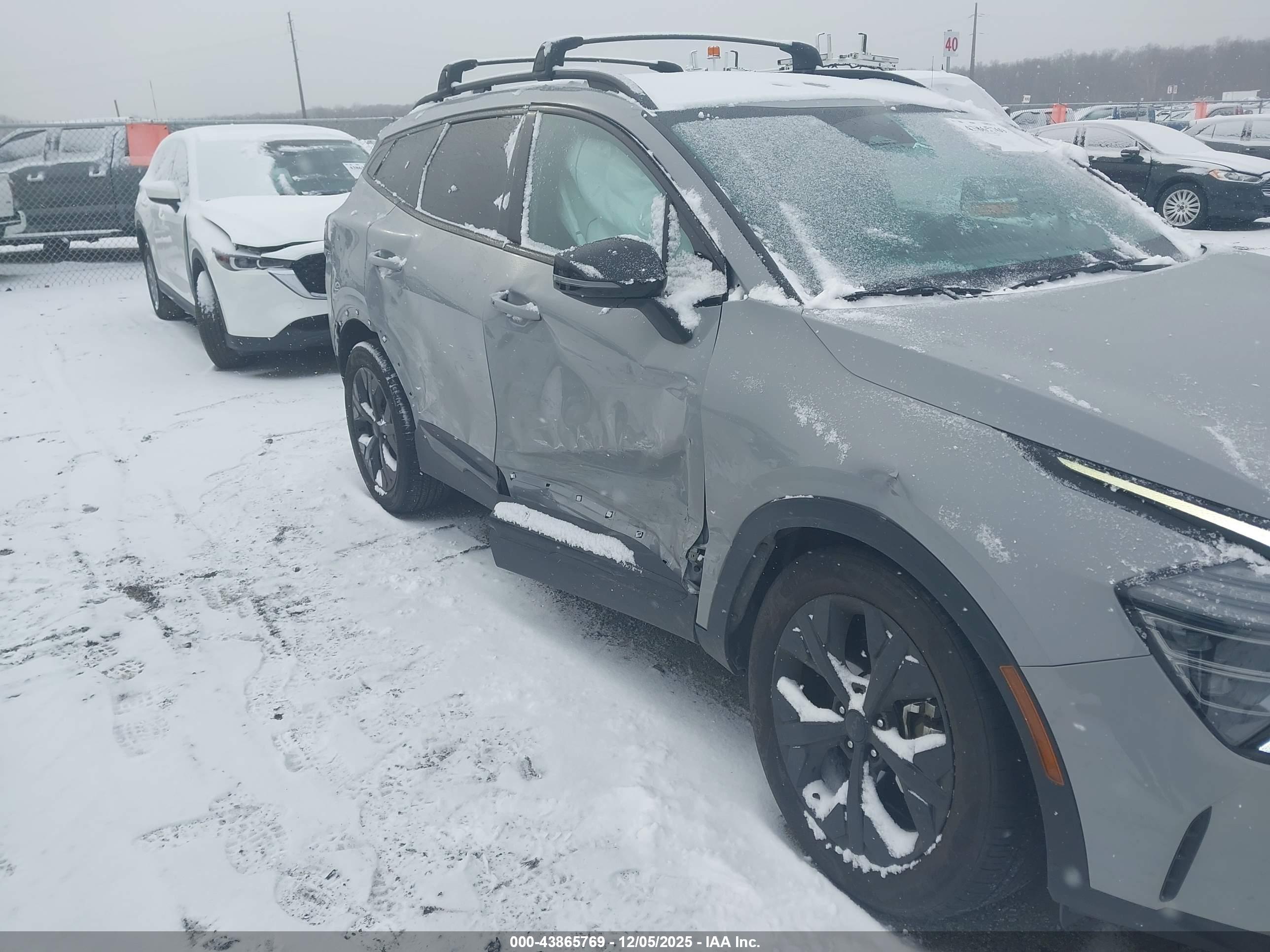 KIA SPORTAGE image 6