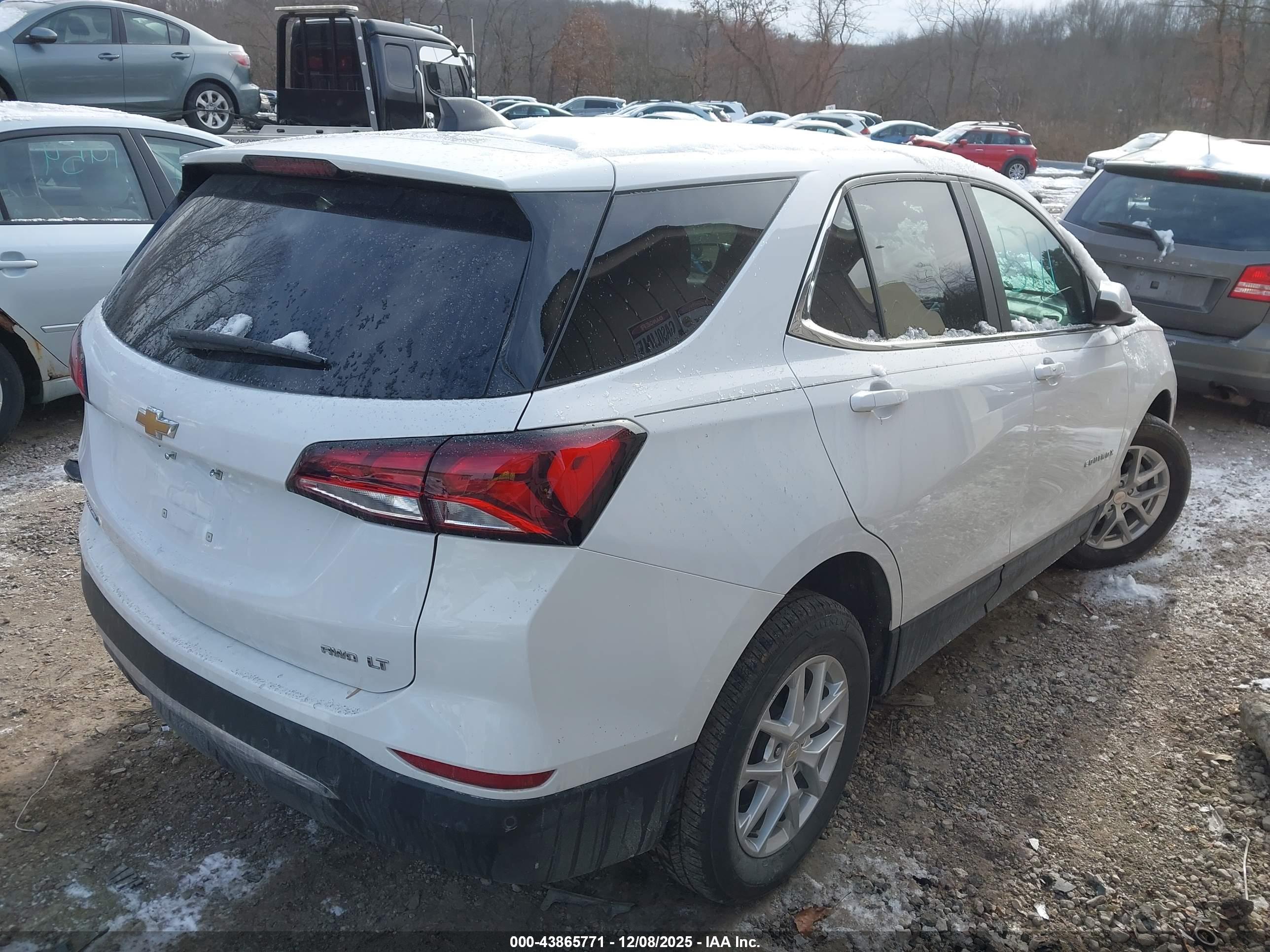 CHEVROLET EQUINOX image 4