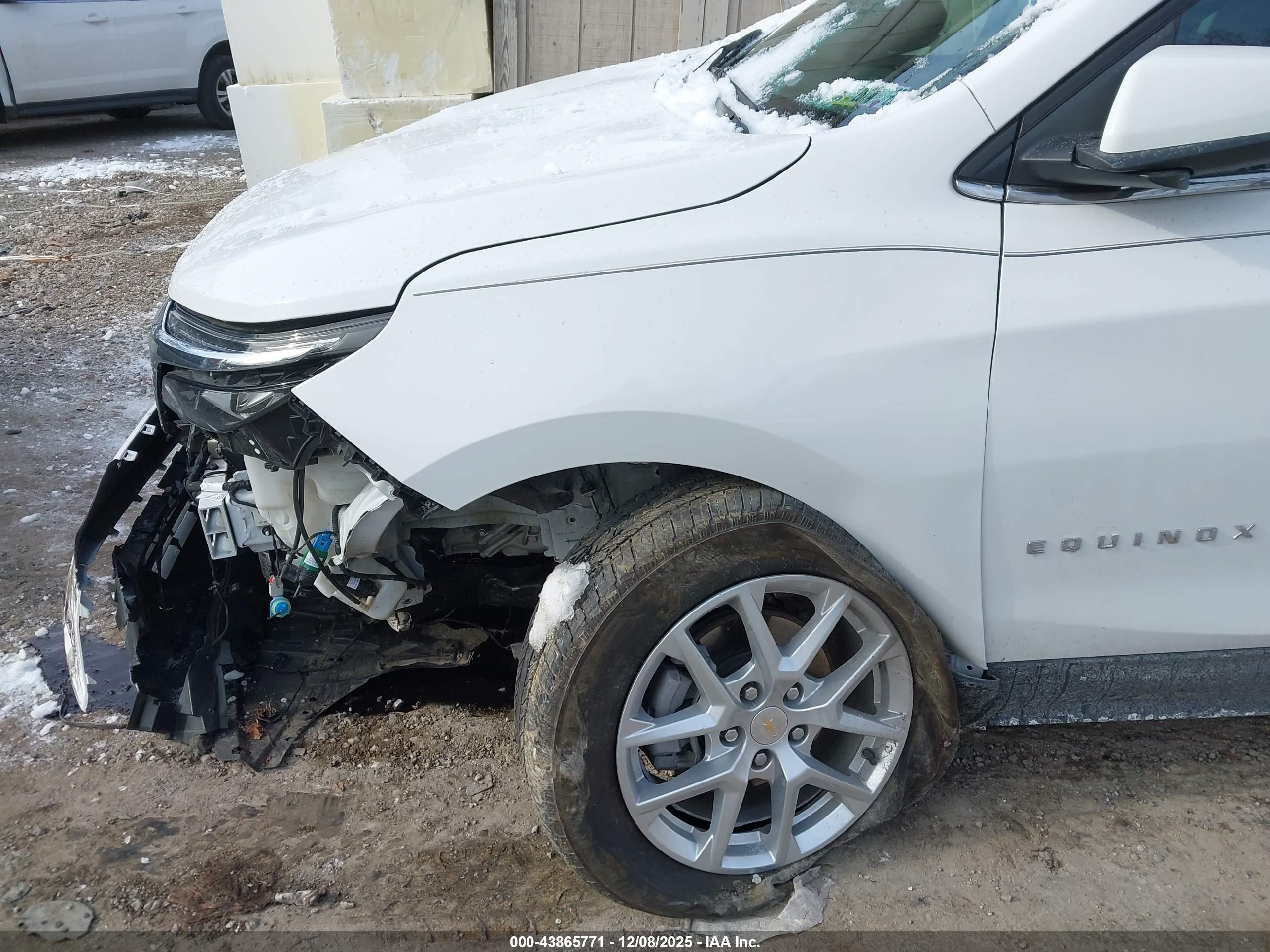 CHEVROLET EQUINOX image 6