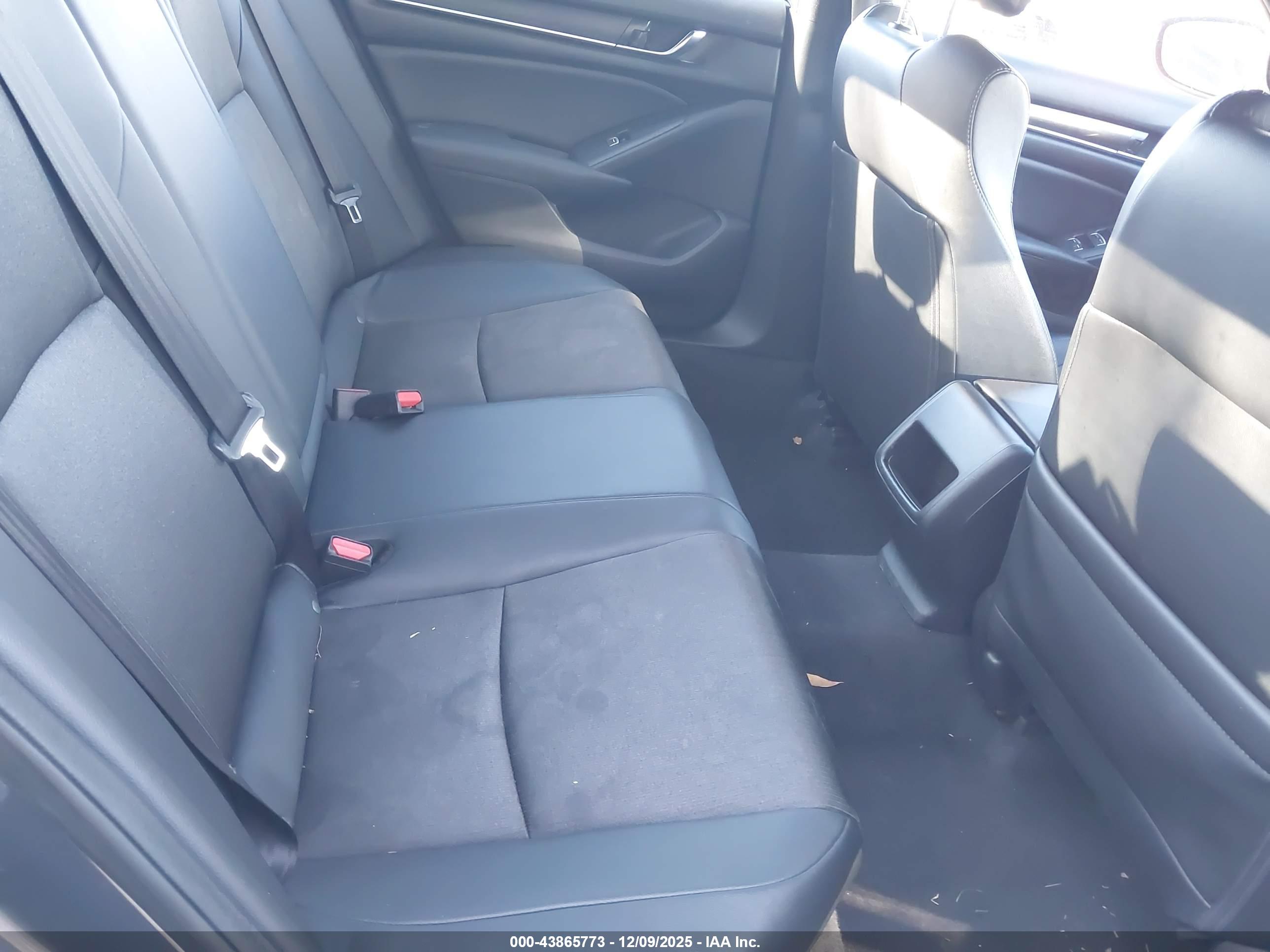 HONDA ACCORD image 8