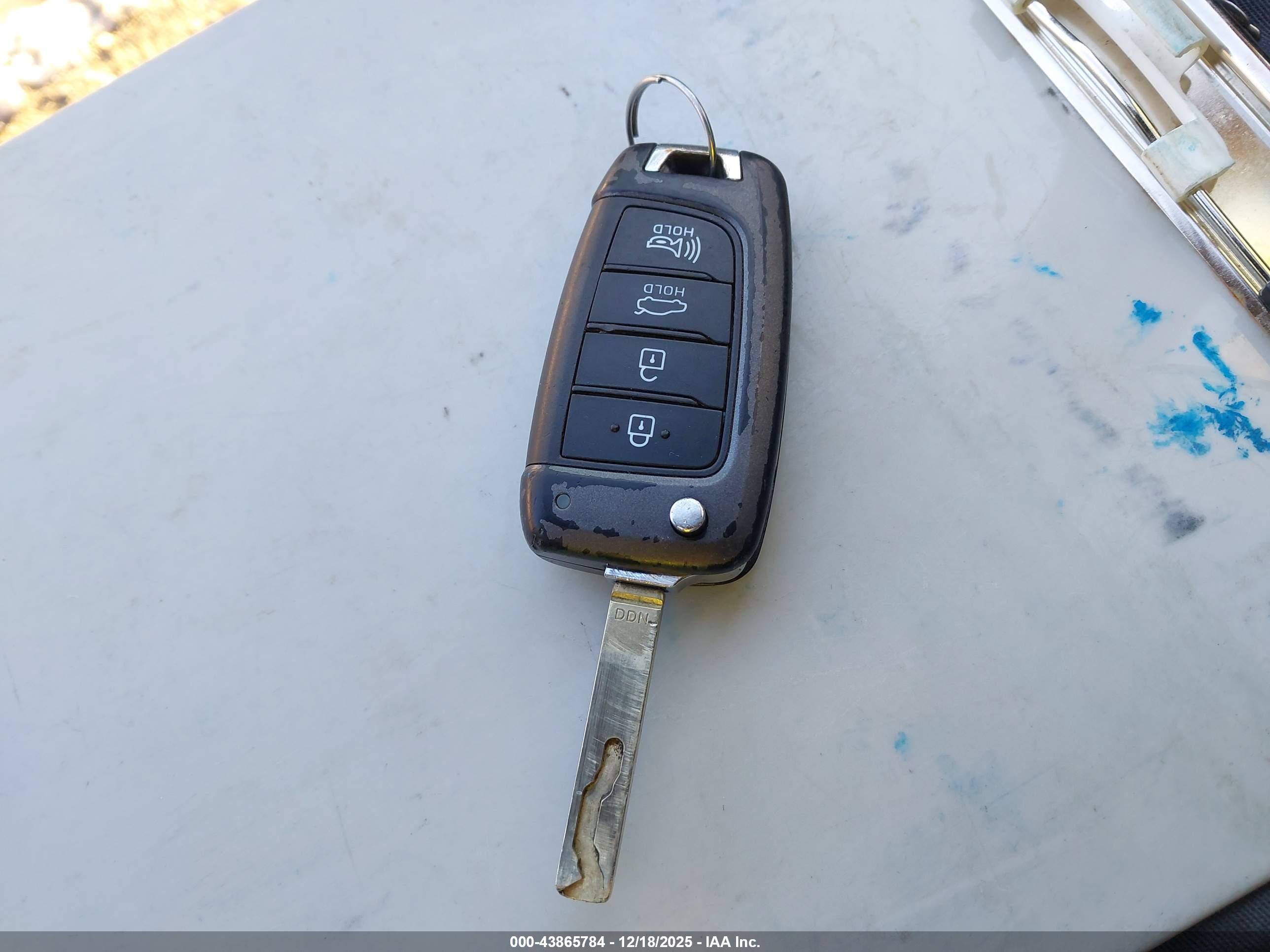 HYUNDAI SONATA image 11