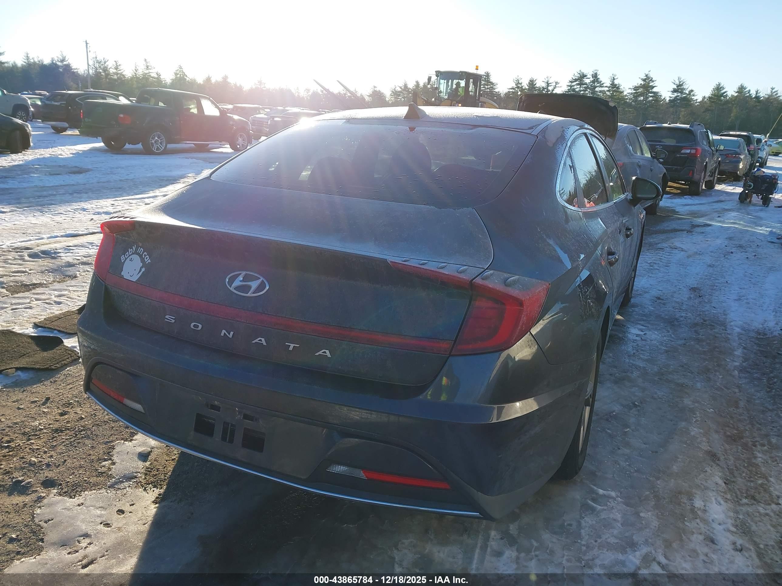 HYUNDAI SONATA image 4