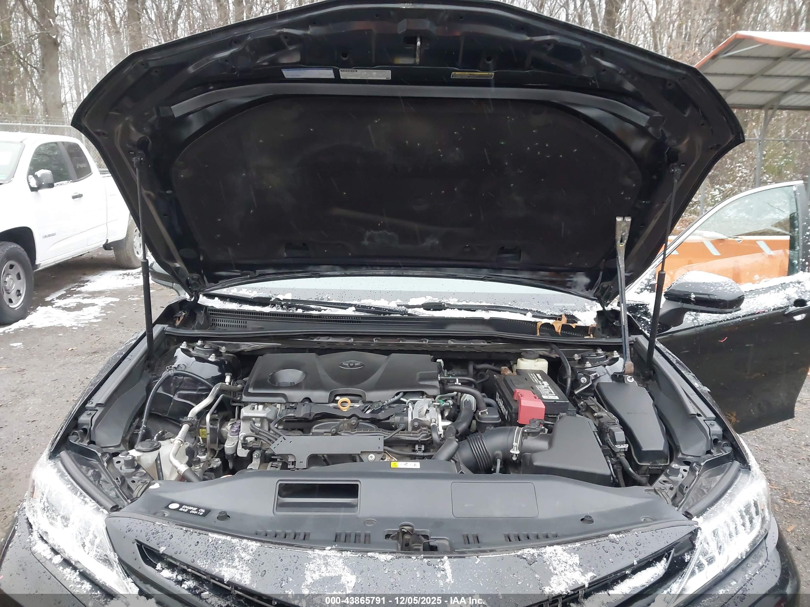 TOYOTA CAMRY image 10