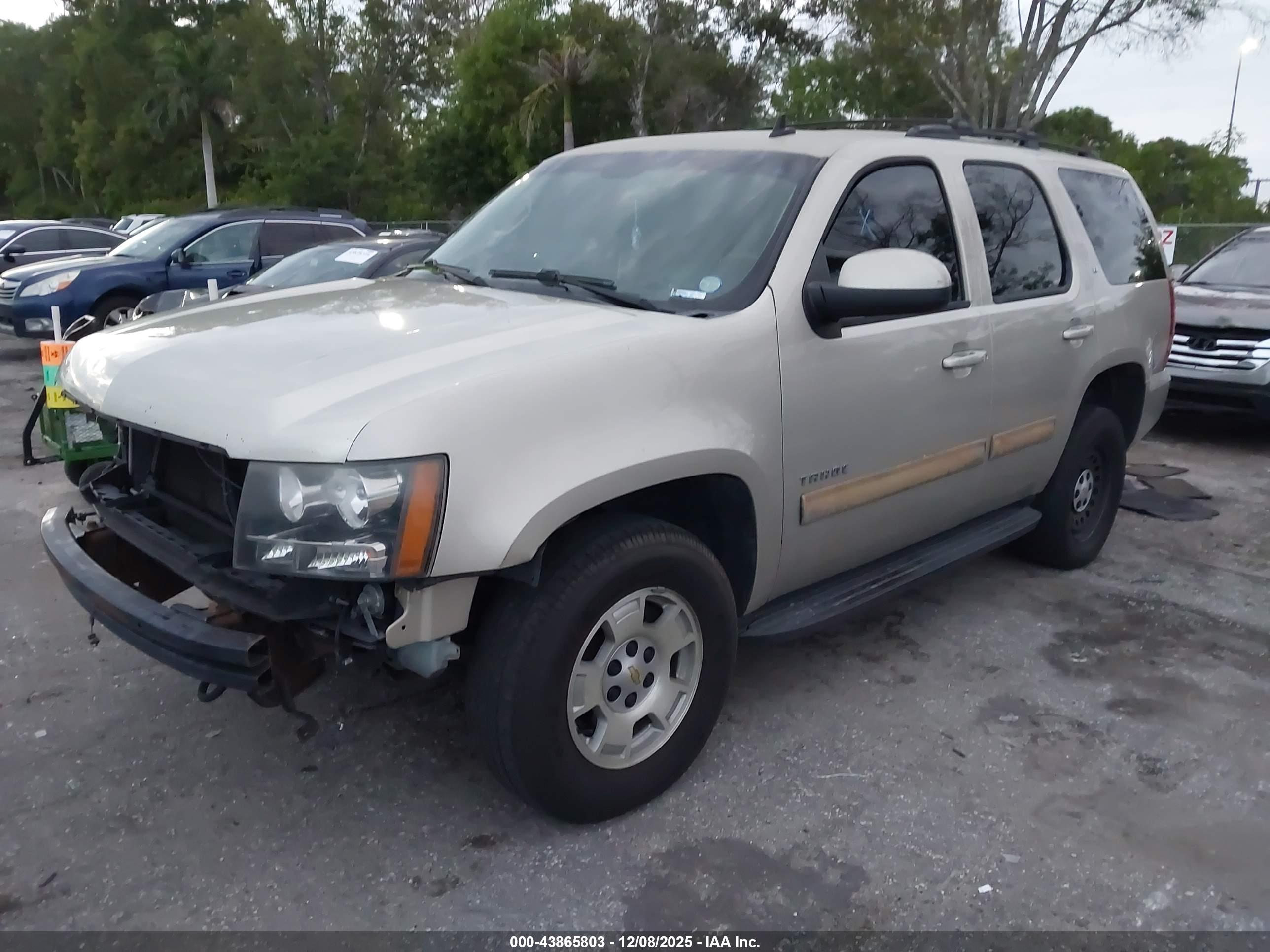 CHEVROLET TAHOE image 2