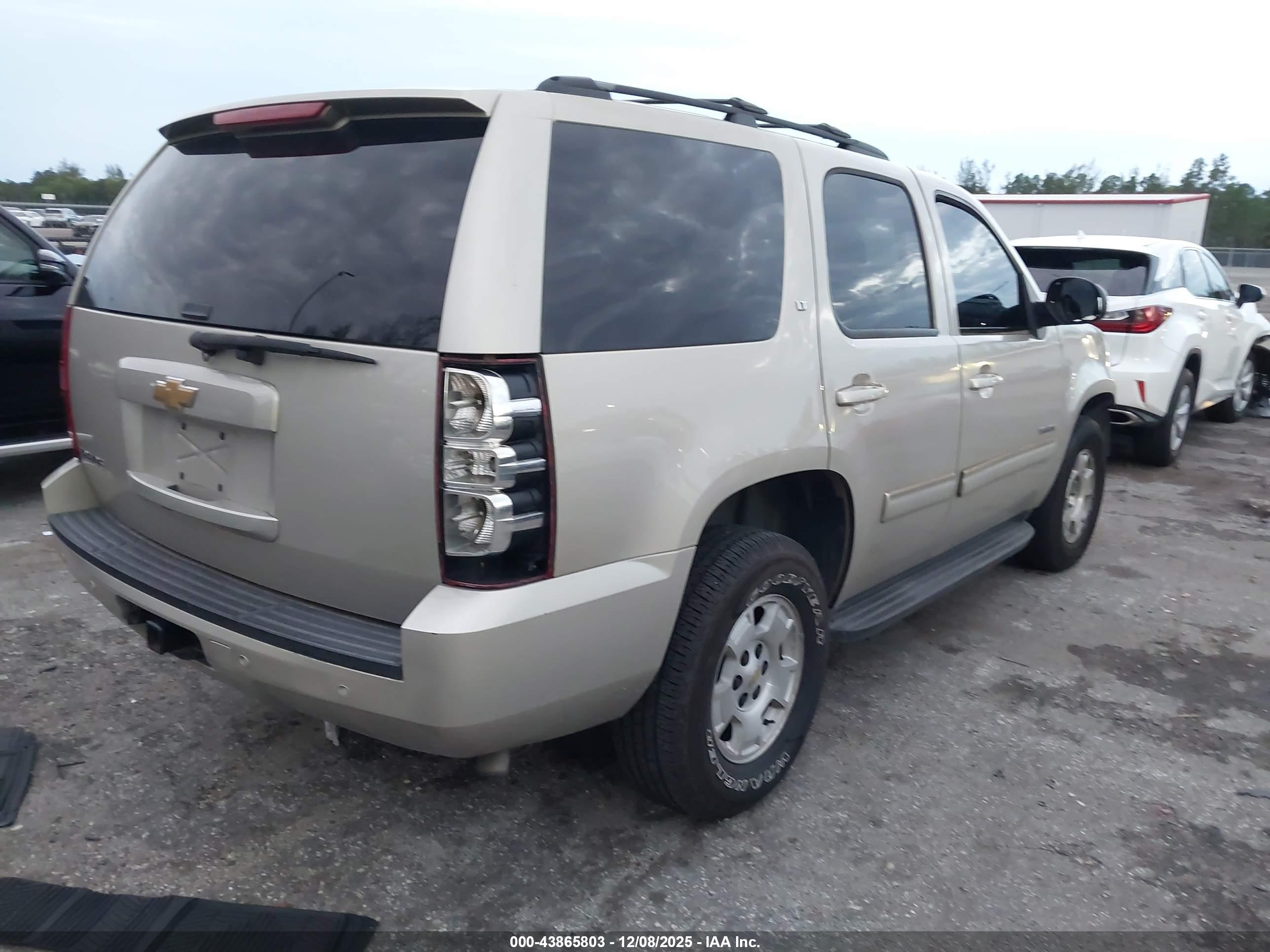 CHEVROLET TAHOE image 4