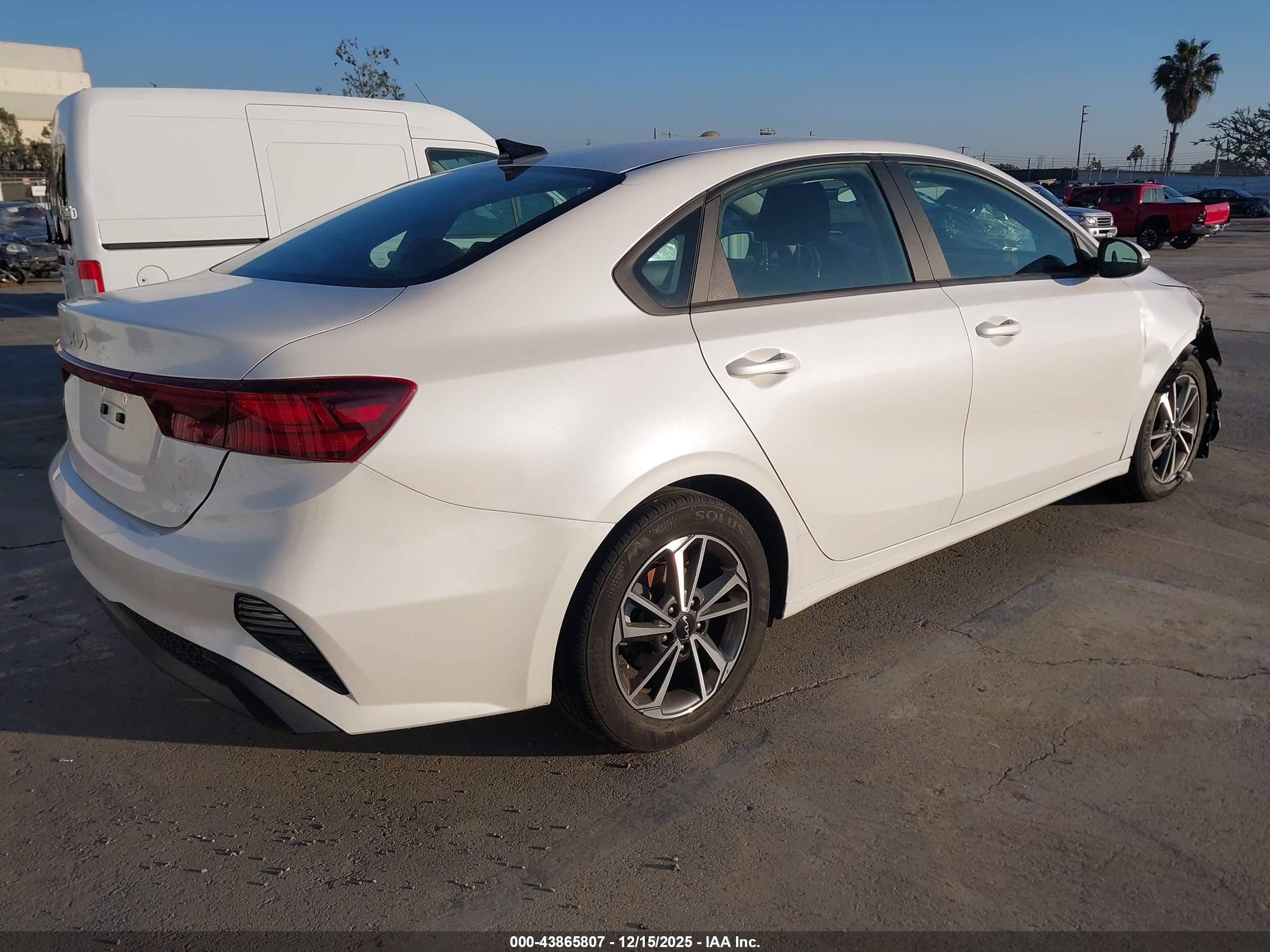 KIA FORTE image 4