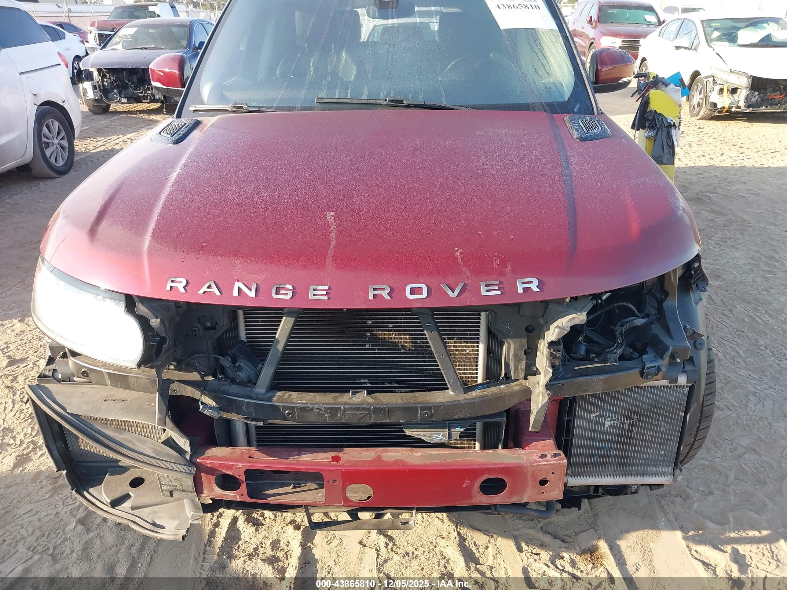 LAND ROVER image 6