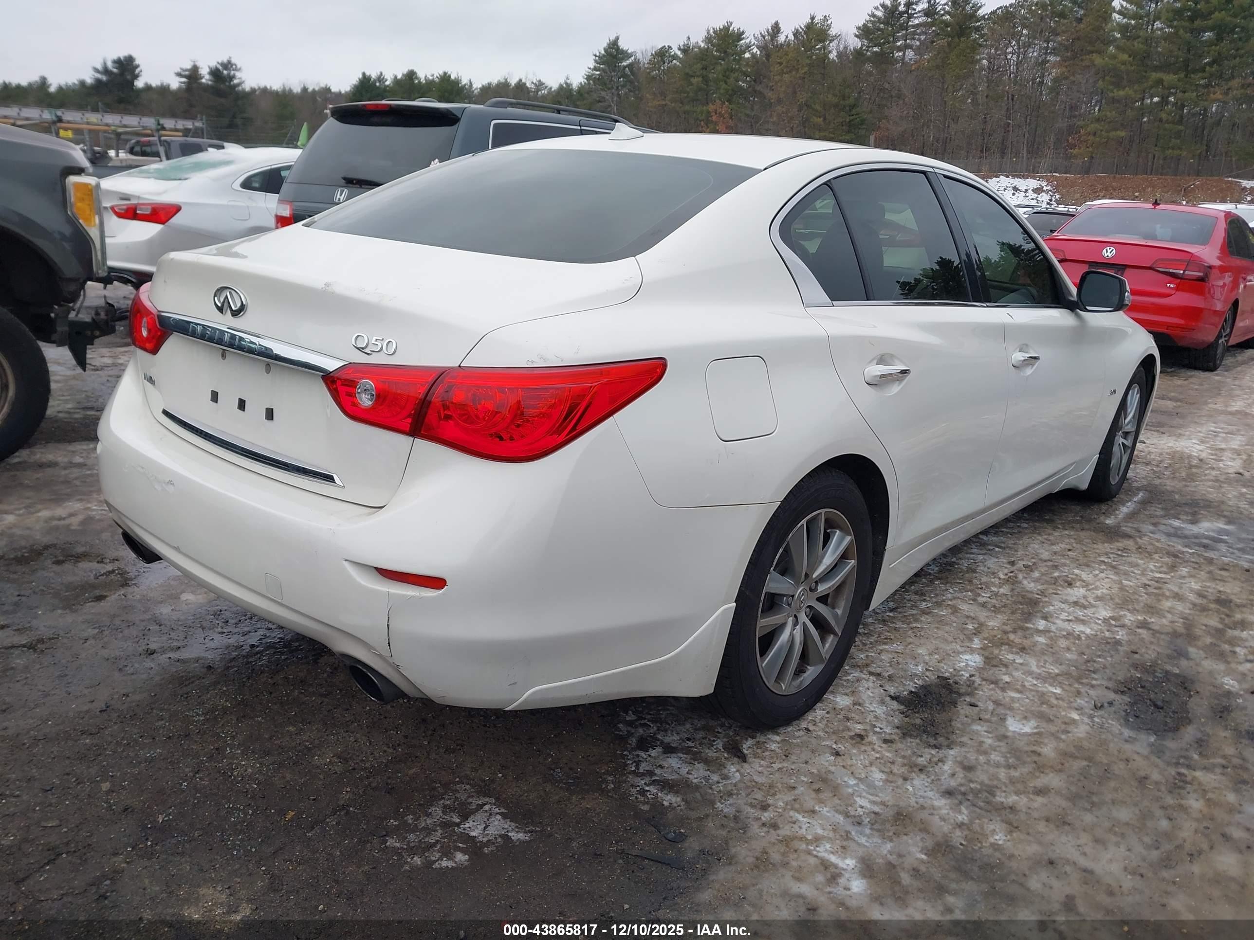 INFINITI Q50 image 4