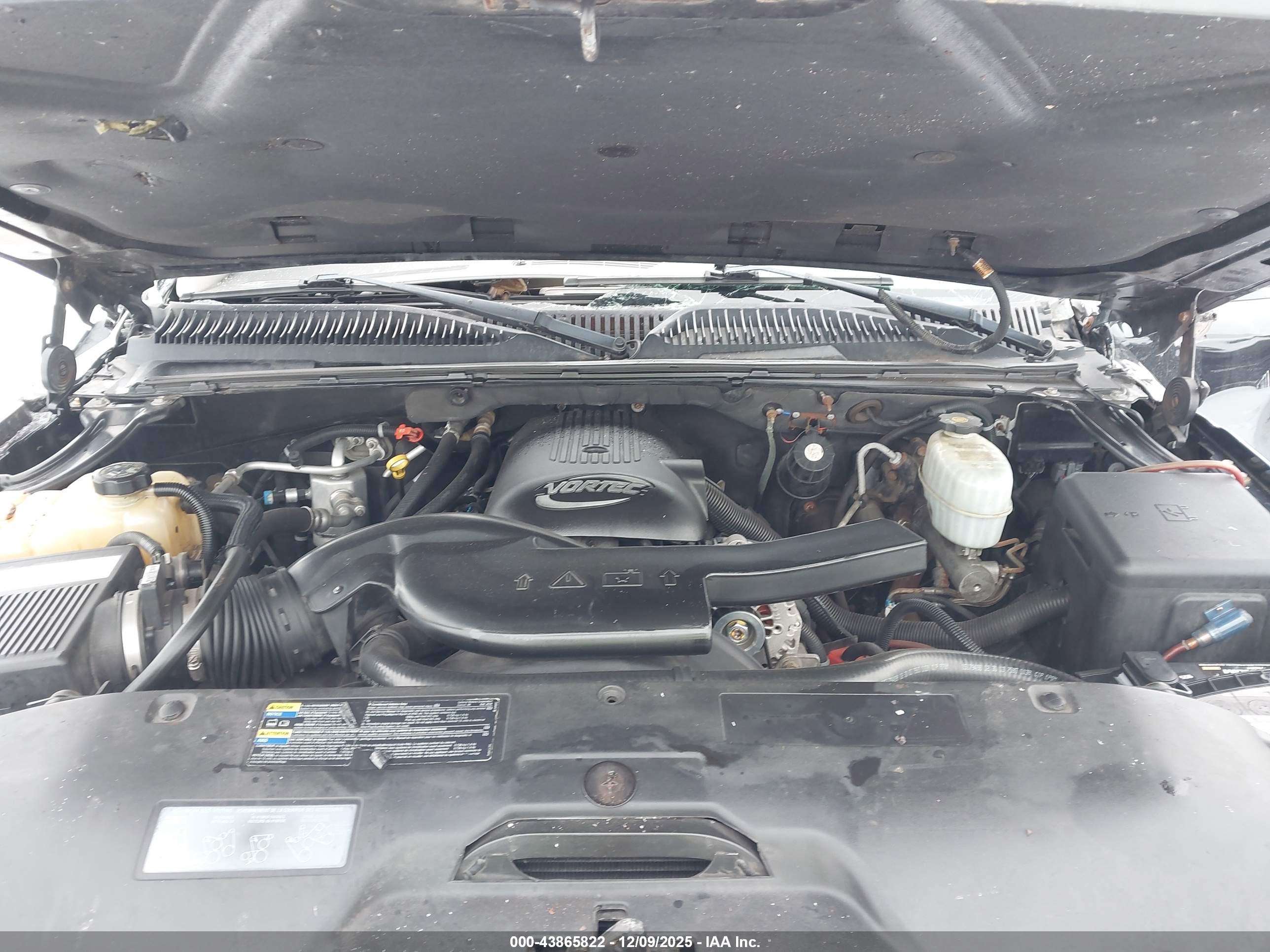 CHEVROLET TAHOE image 10