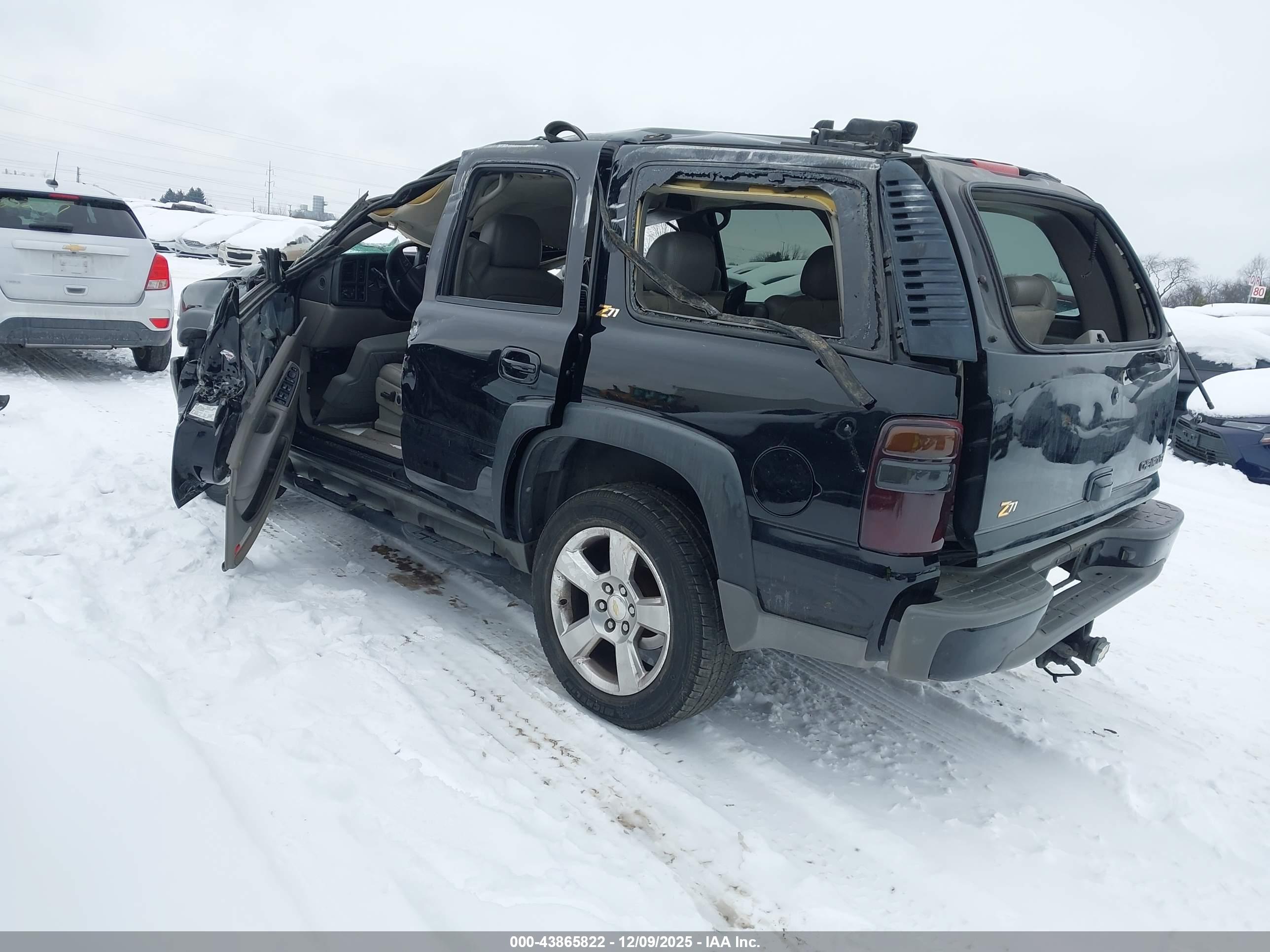 CHEVROLET TAHOE image 3