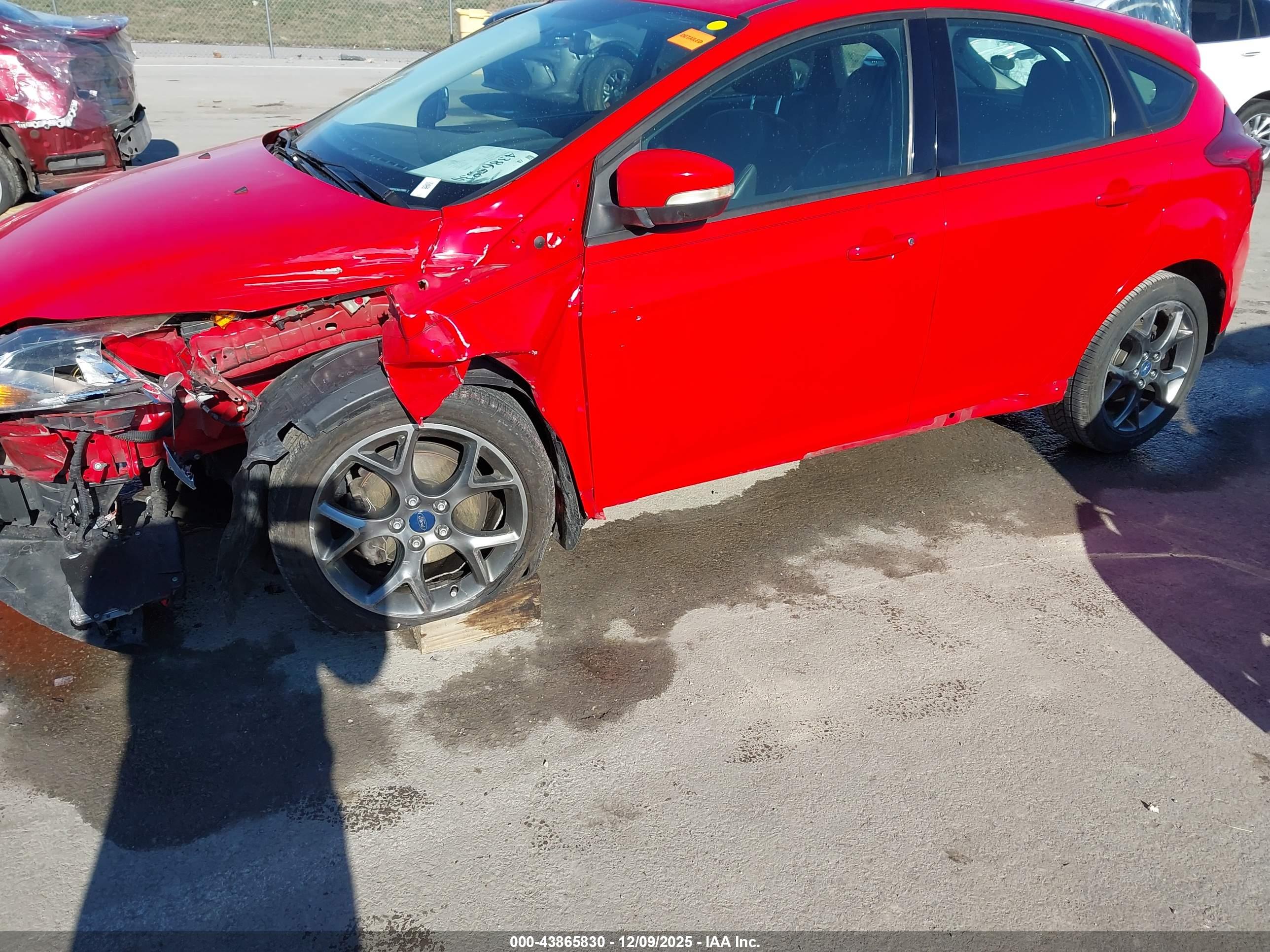FORD FOCUS image 6